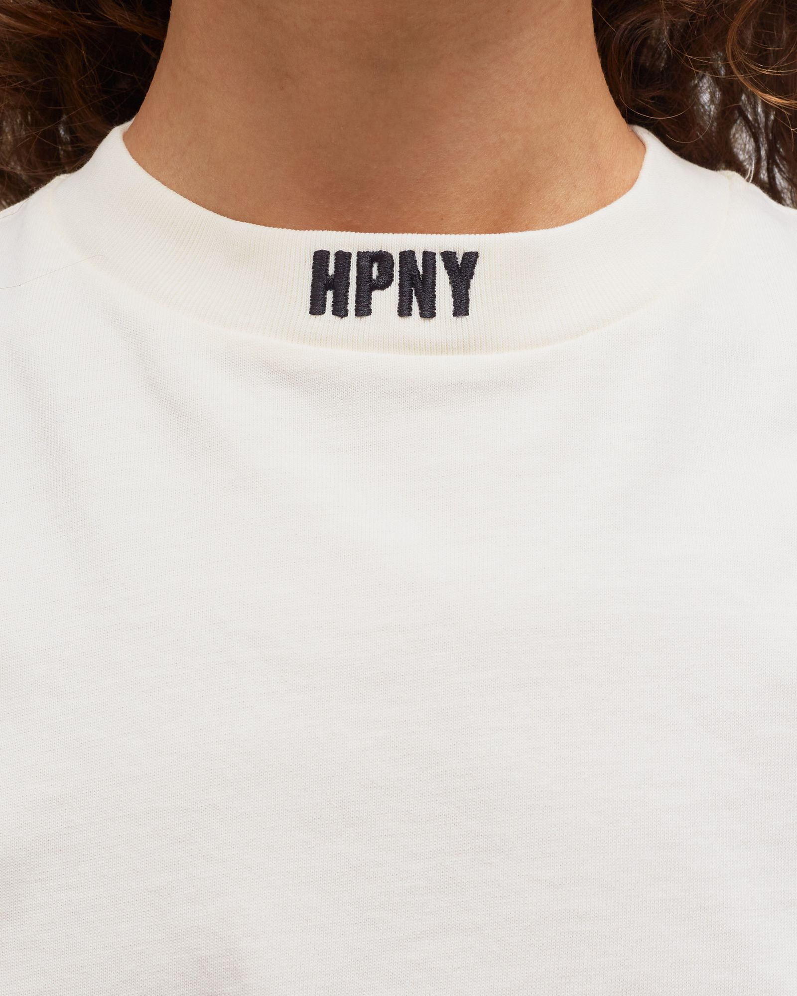 HPNY EMB CROP SS TEE