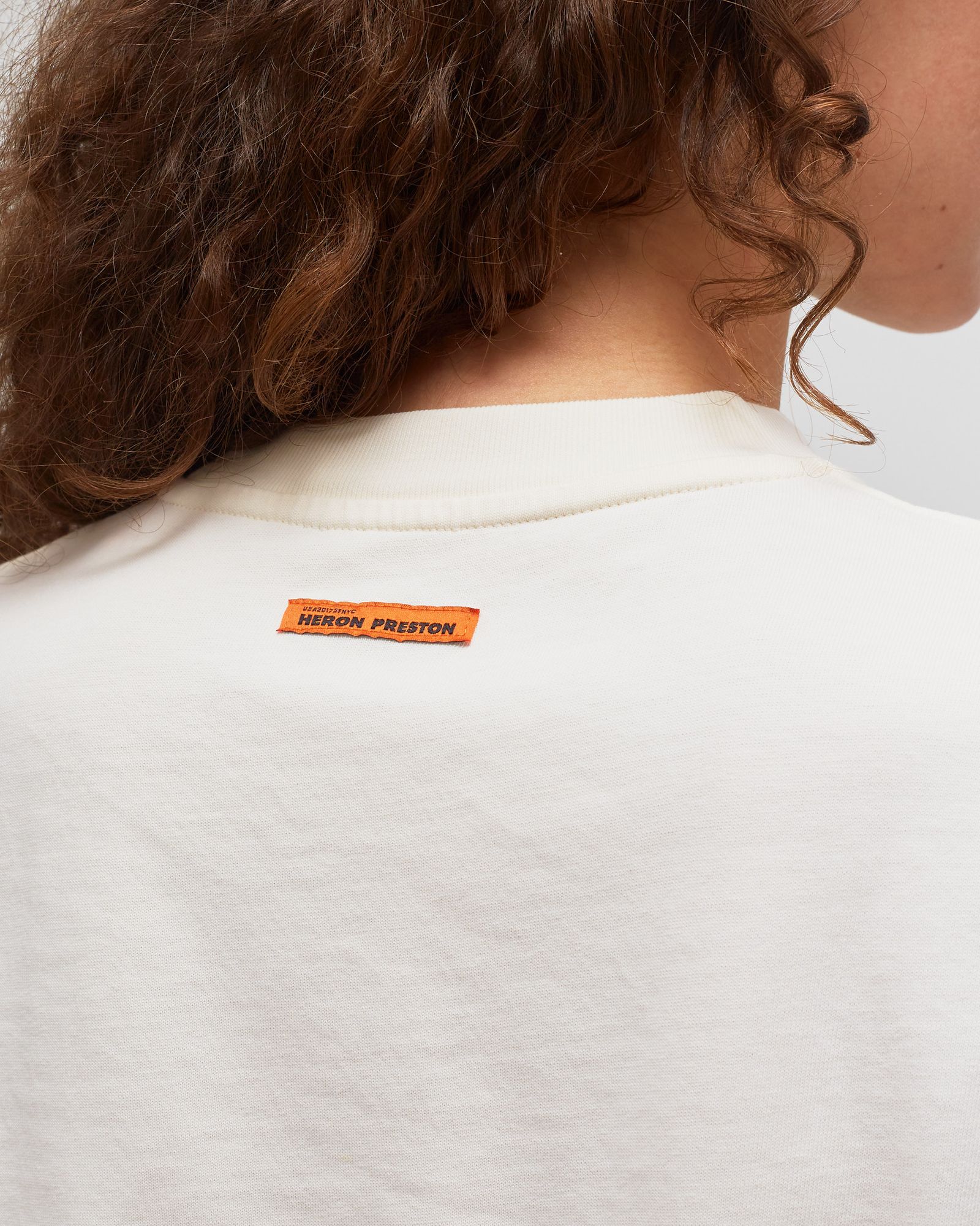 HPNY EMB CROP SS TEE