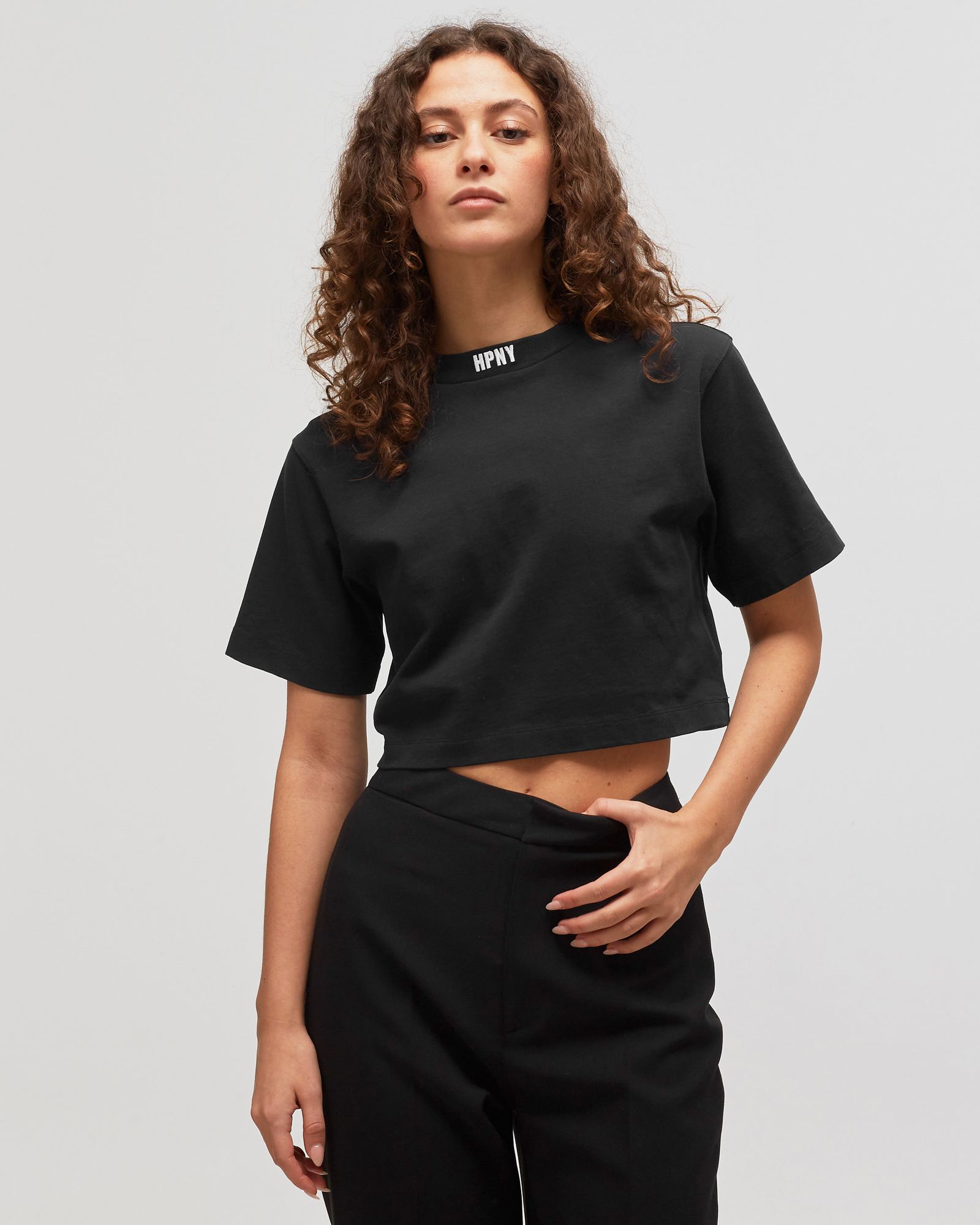 HPNY EMB CROP SS TEE