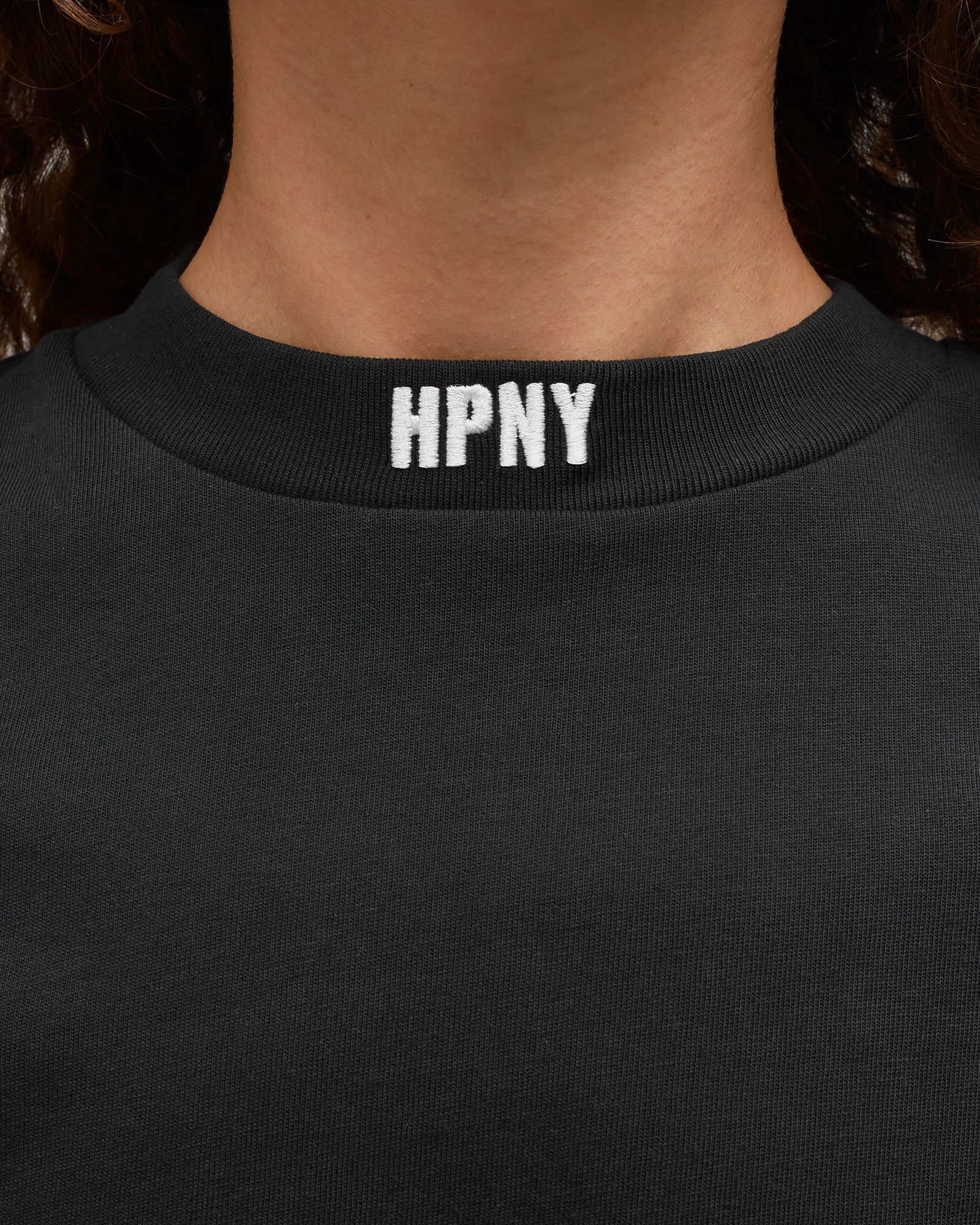 HPNY EMB CROP SS TEE