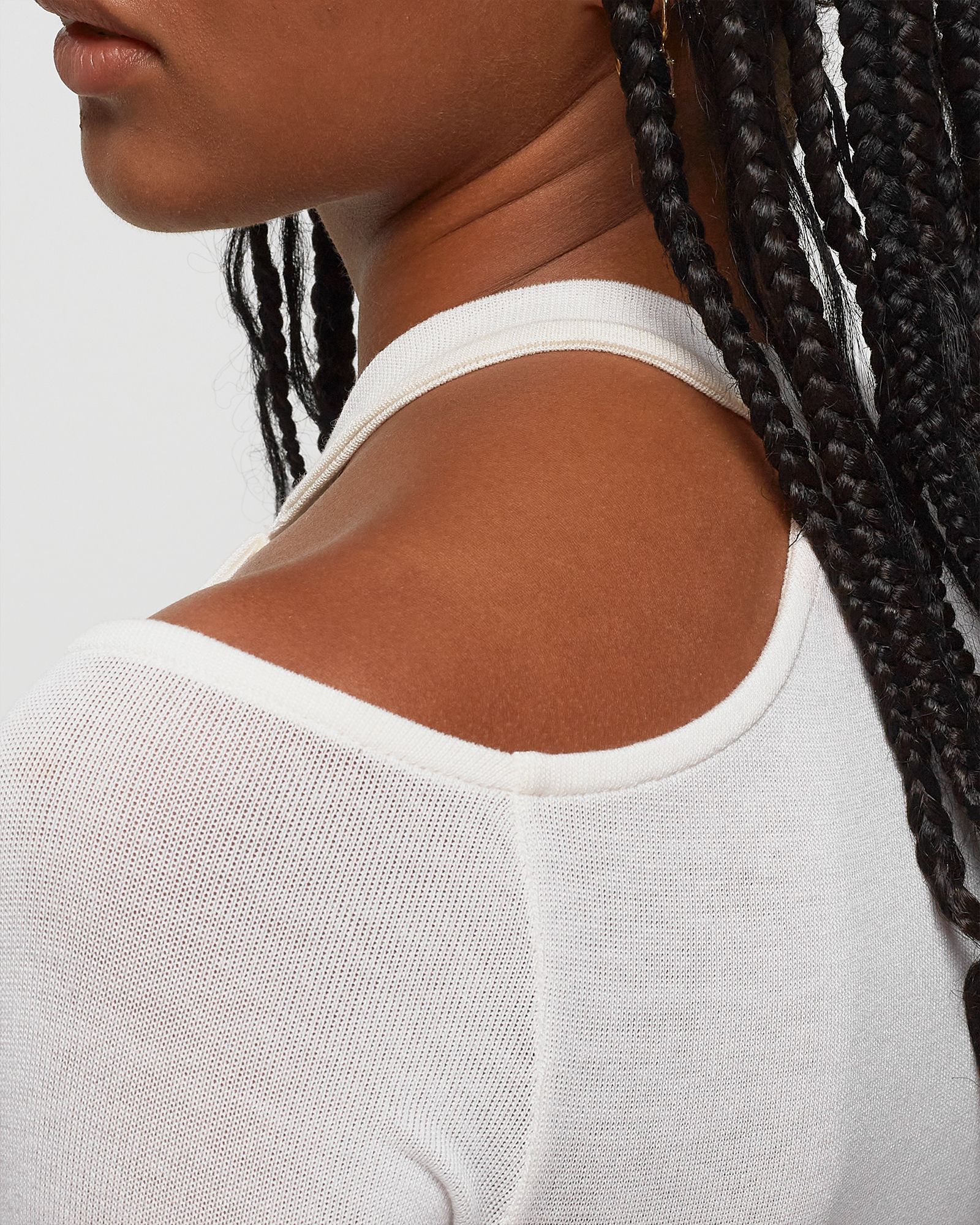 HPNY EMB CUT SHOULDER TOP