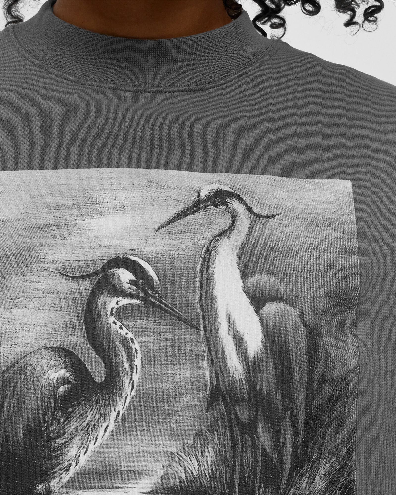 HERON BW CREWNECK