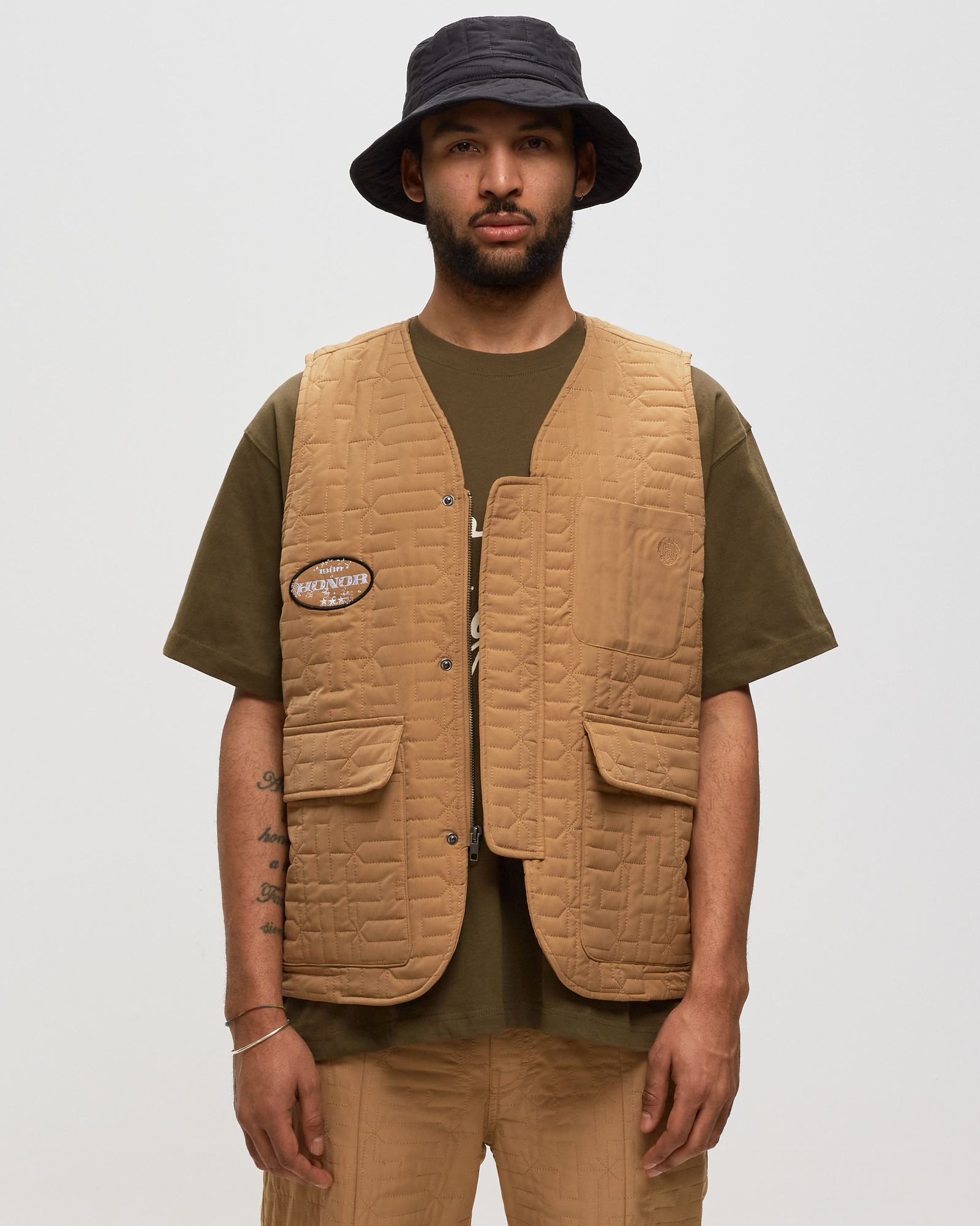 H QUILTED VEST