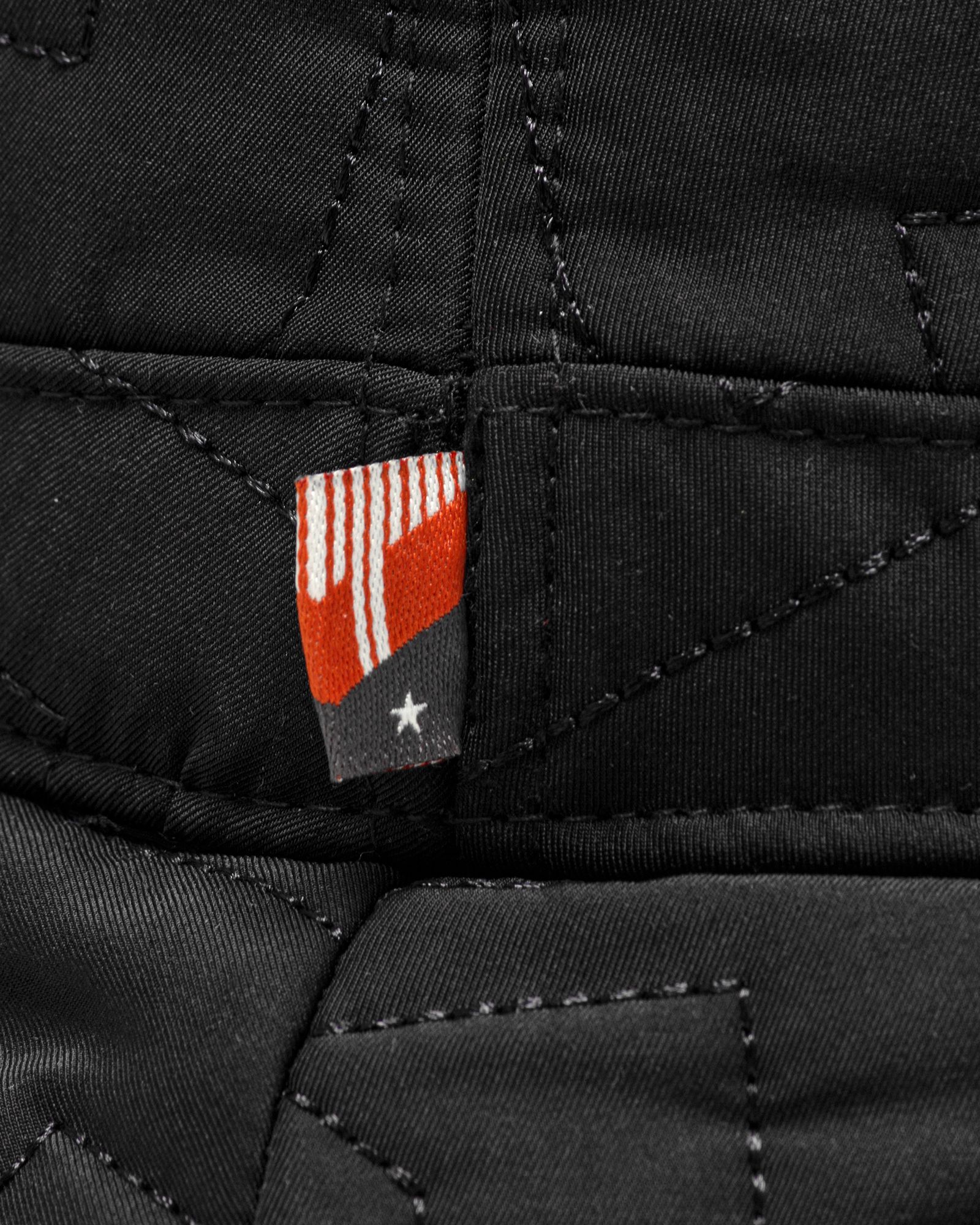 H QUILTED BUCKET HAT