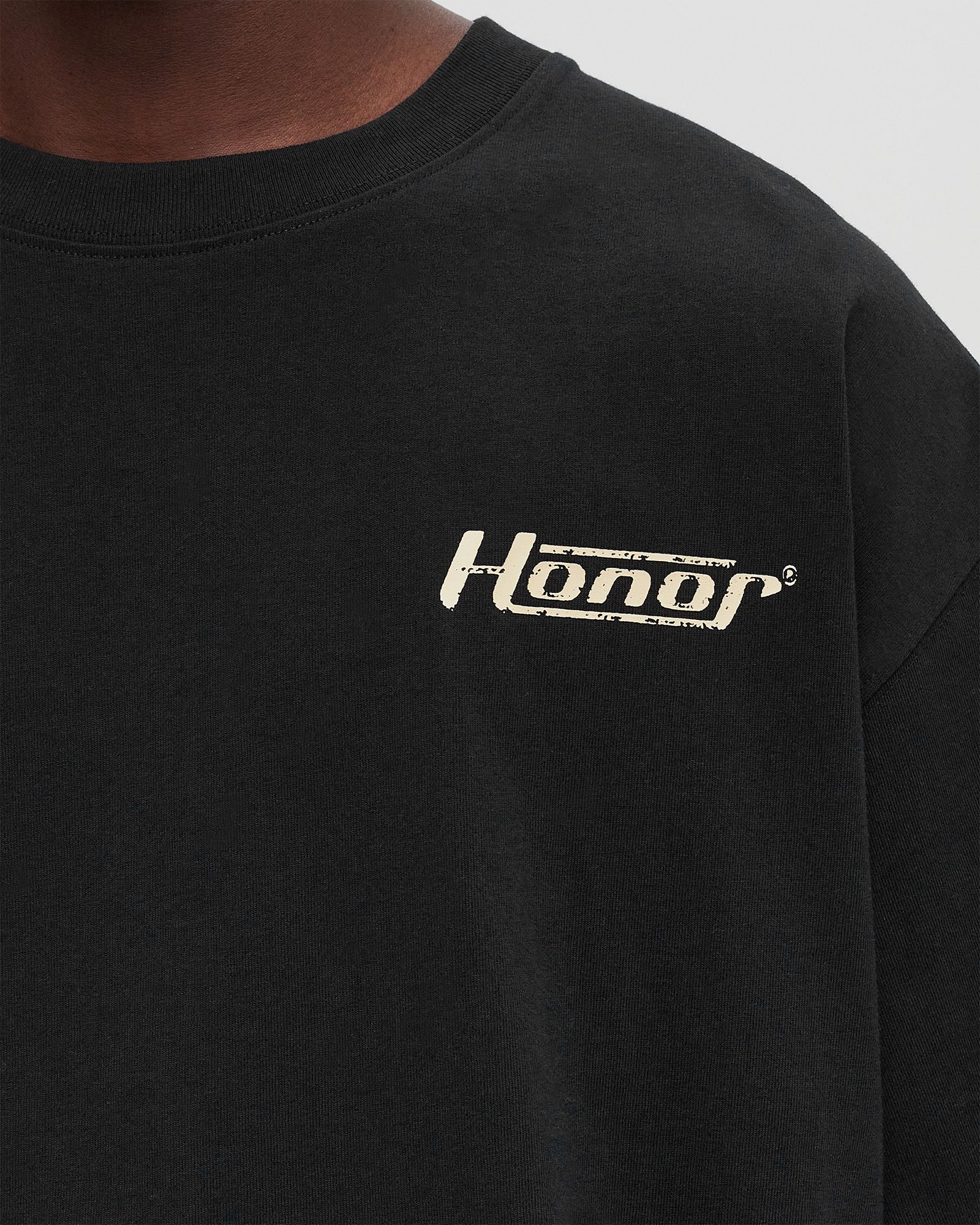 HONOR GLOBE LOGO TEE