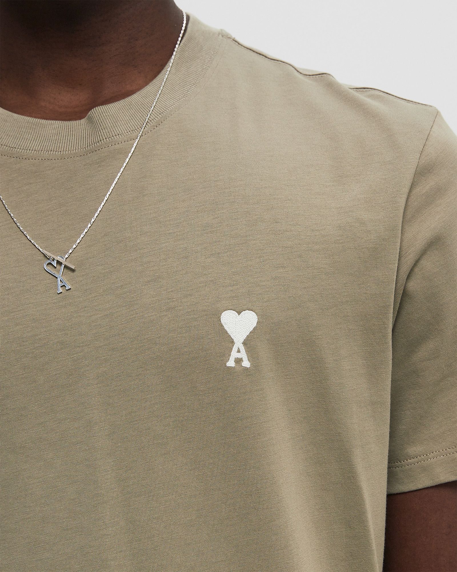 CLASSIC OFF WHITE ADC TEE