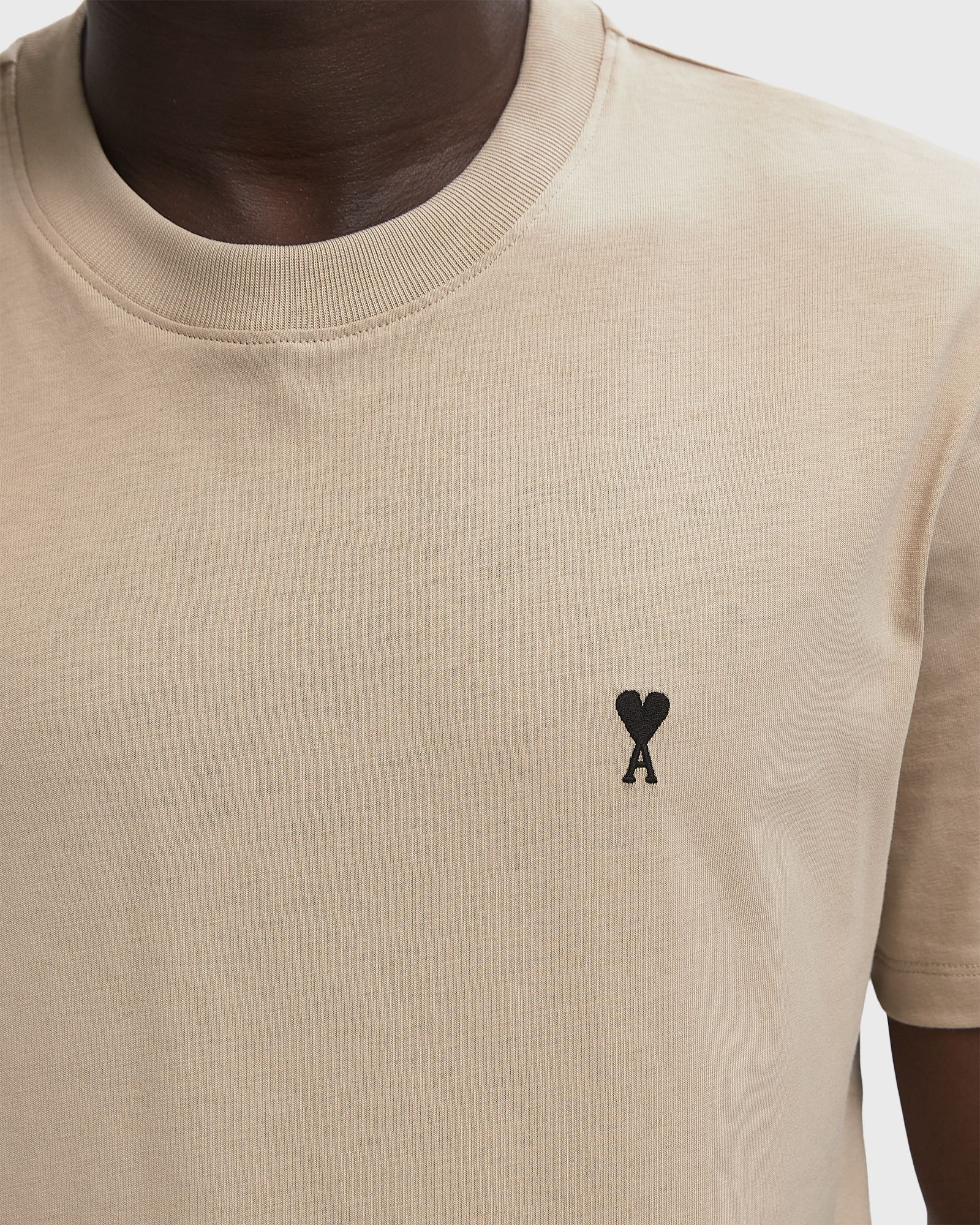 CONTRASTED AMI DE COEUR TEE