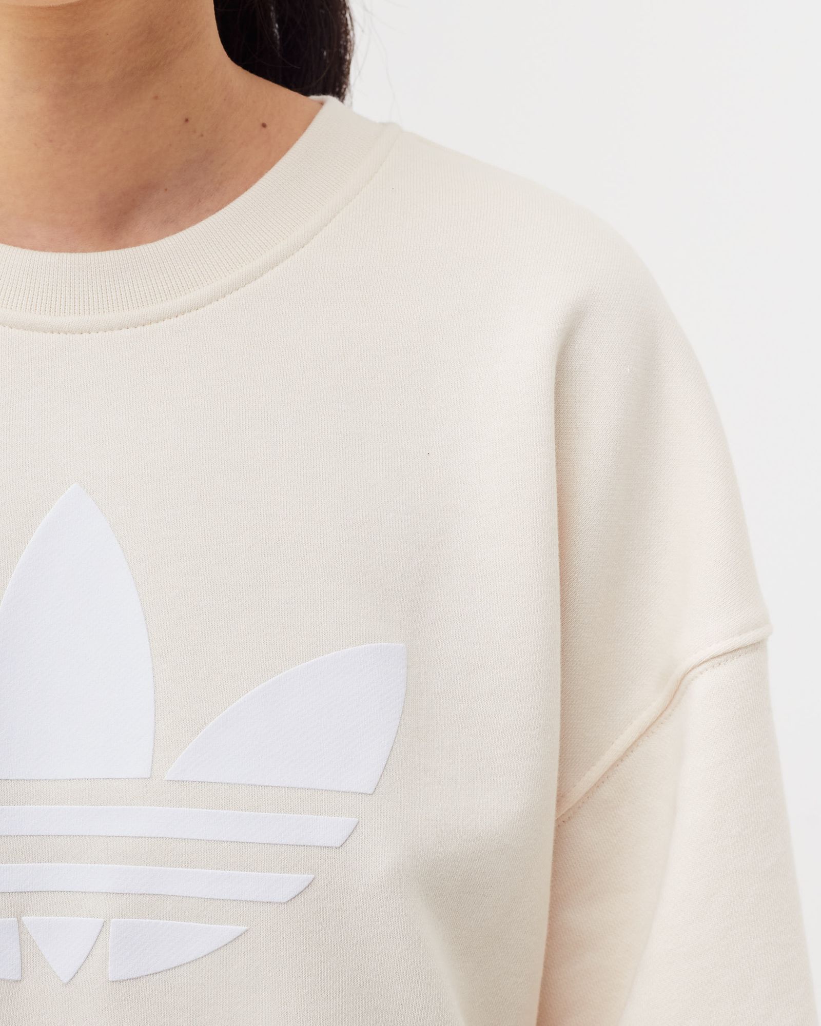 CREWNECK SWEATSHIRT