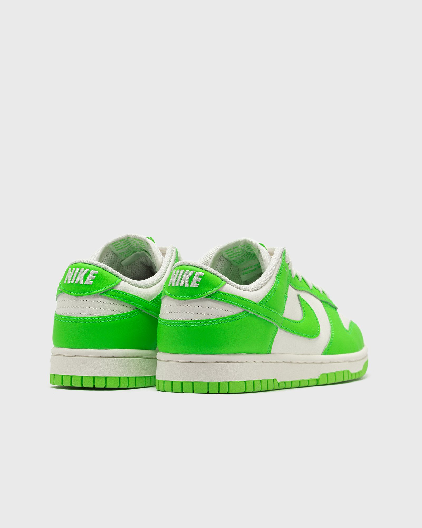 WMNS DUNK LOW