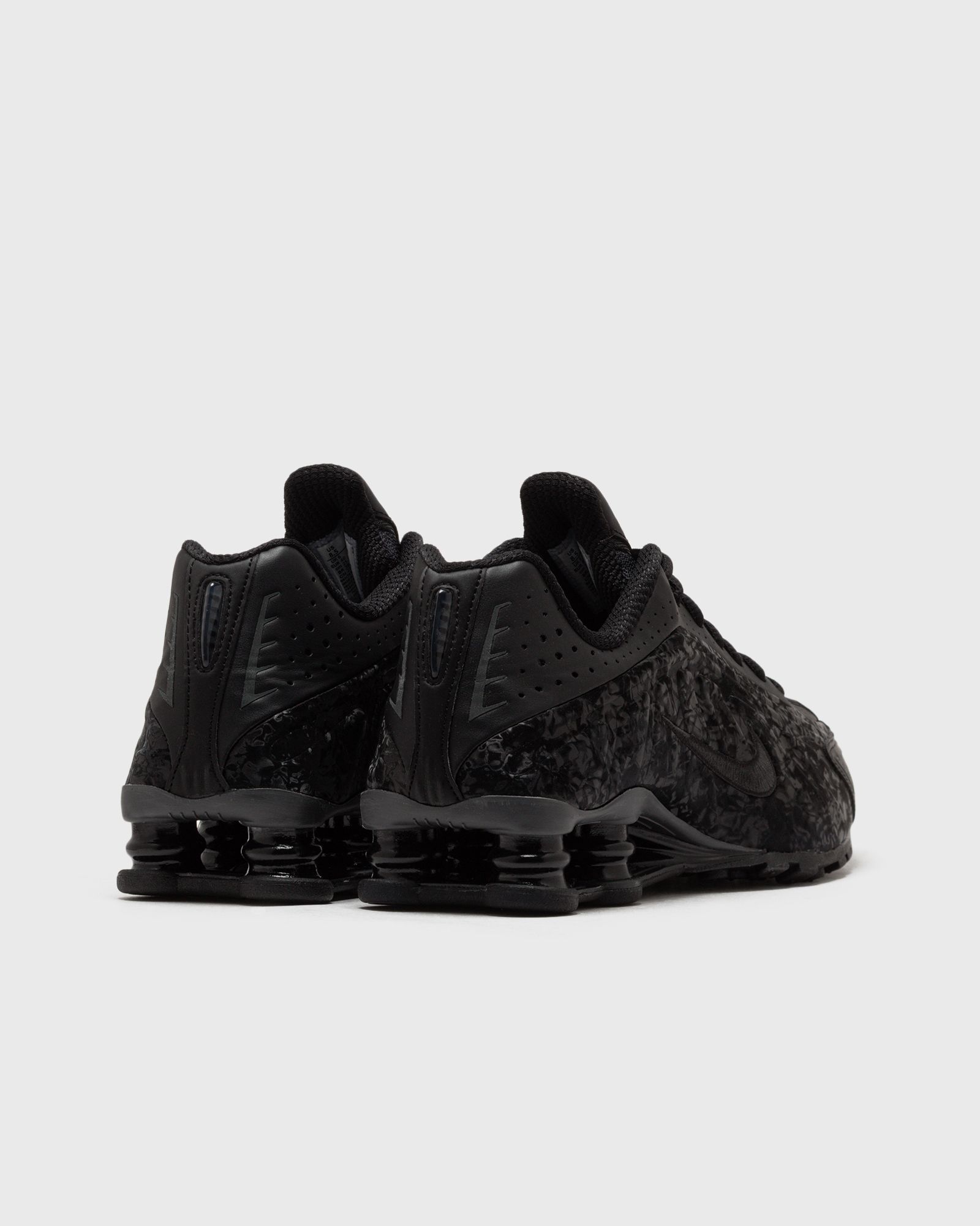 Nike WMNS SHOX R4 Black | BSTN Store