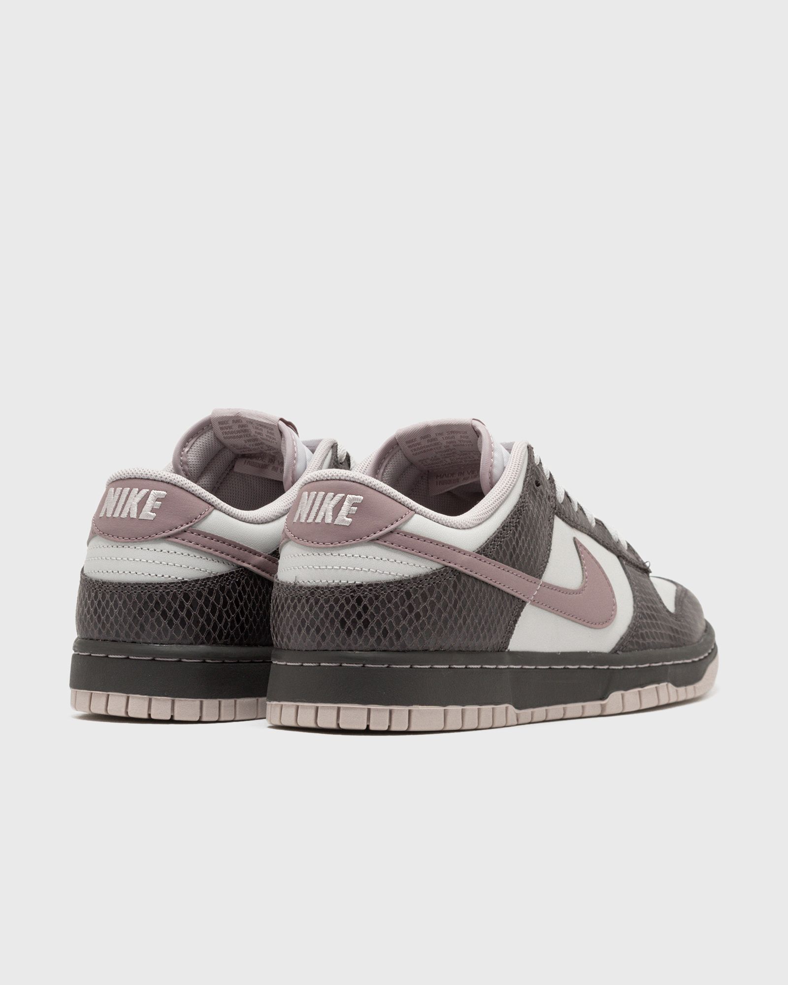 DUNK LOW SE
