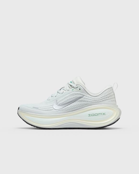WMNS VOMERO PLUS