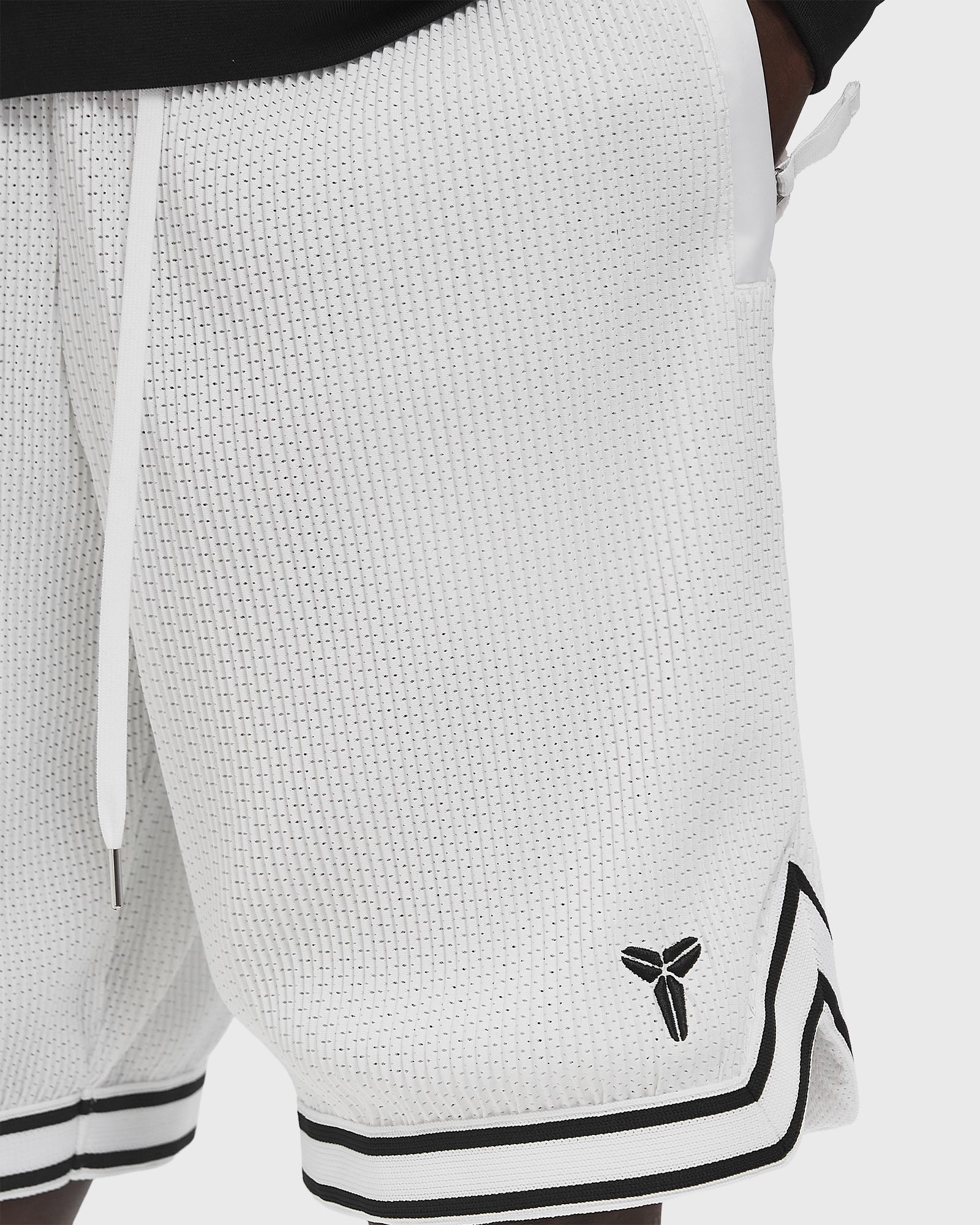 KOBE PLEATED 10IN SHORT