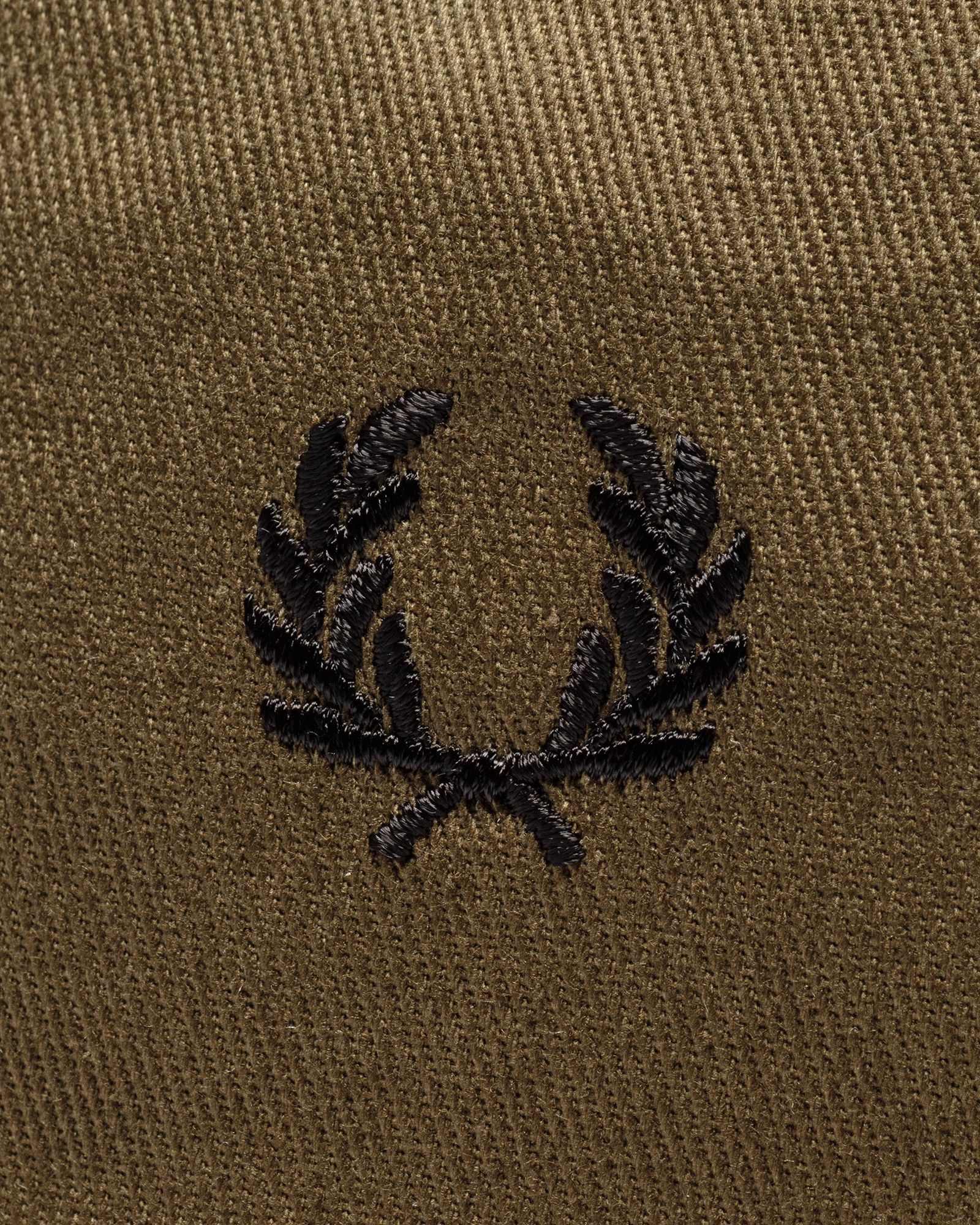 REVERSIBLE BORG FLEECE BUCKETT