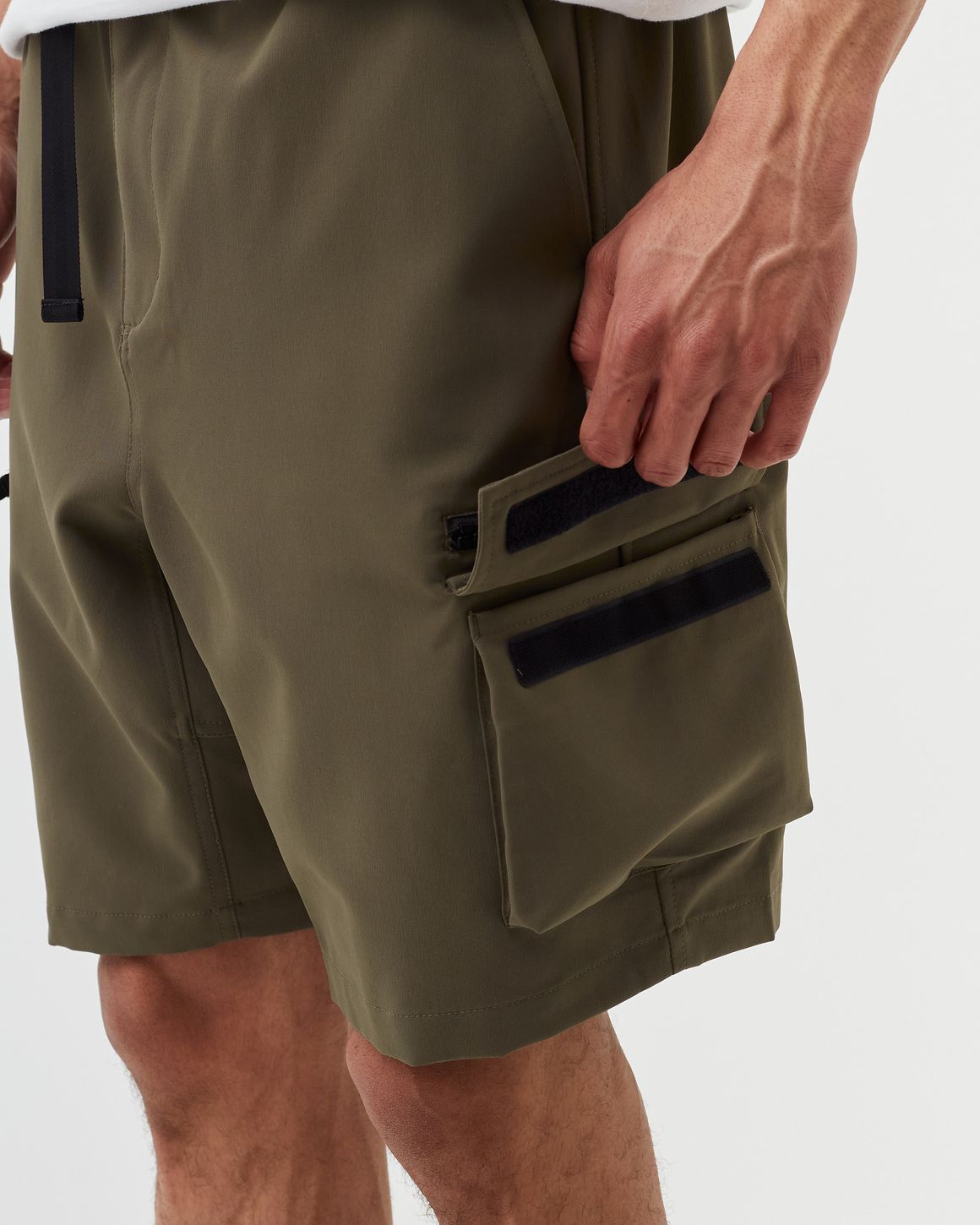 Carhartt WIP Elmwood Short Green | BSTN Store
