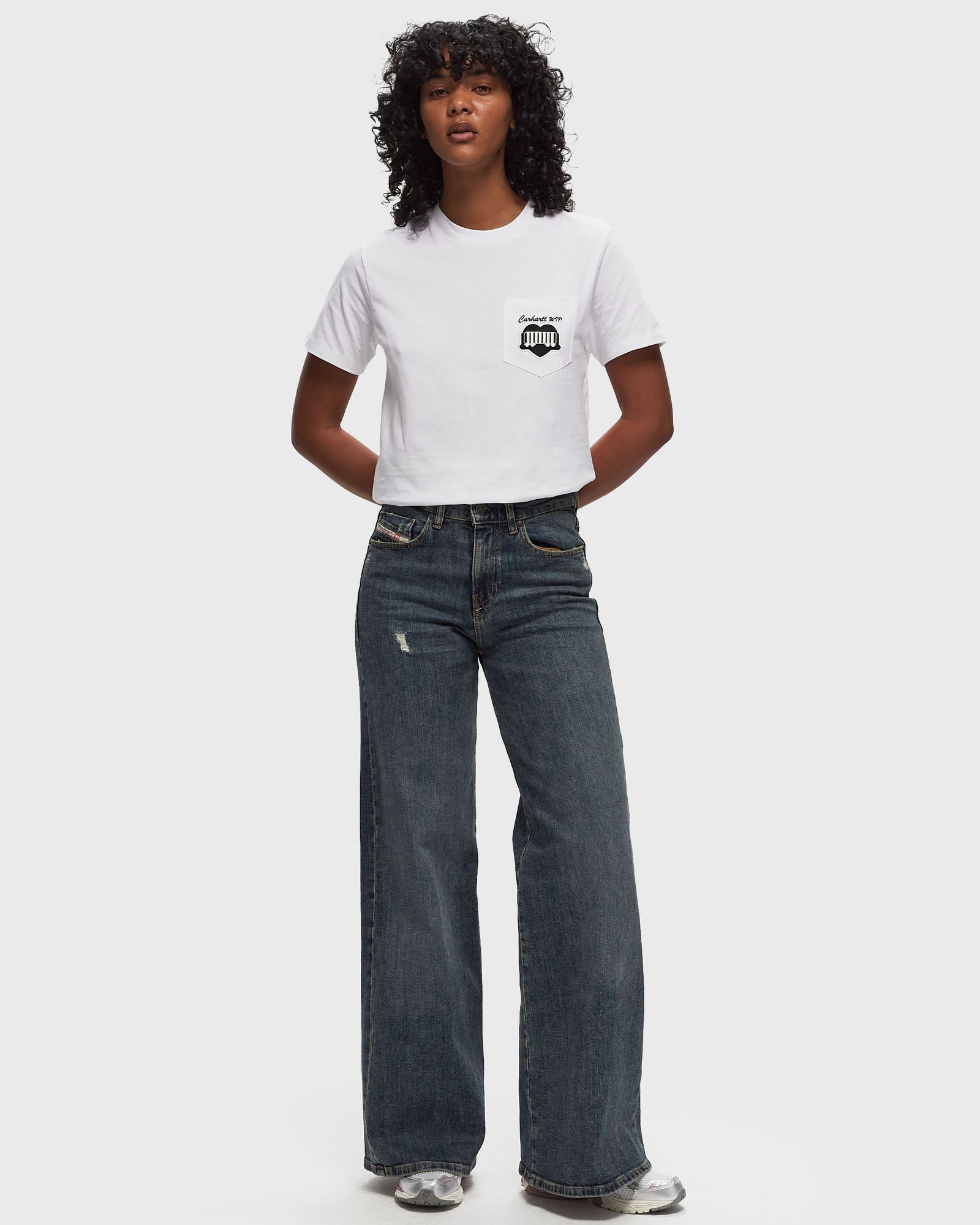 WMNS S/S Heart Train Pocket Tee