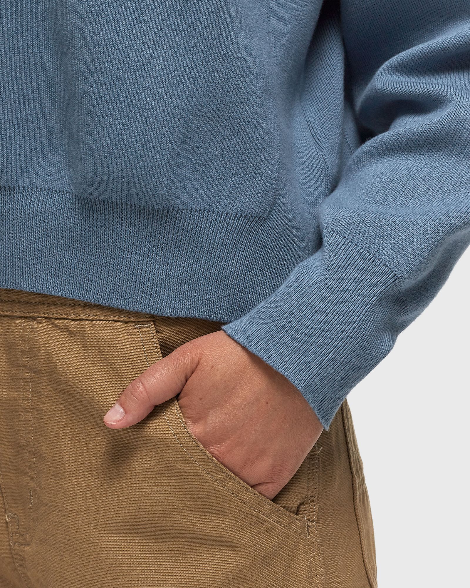 WMNS Signature Sweater