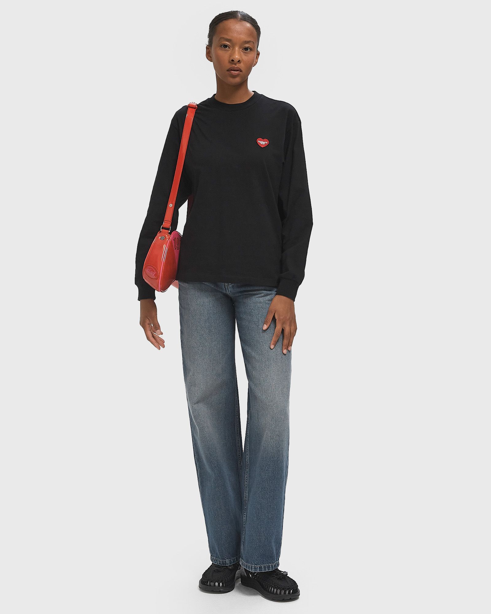 WMNS L/S Heart Patch Tee