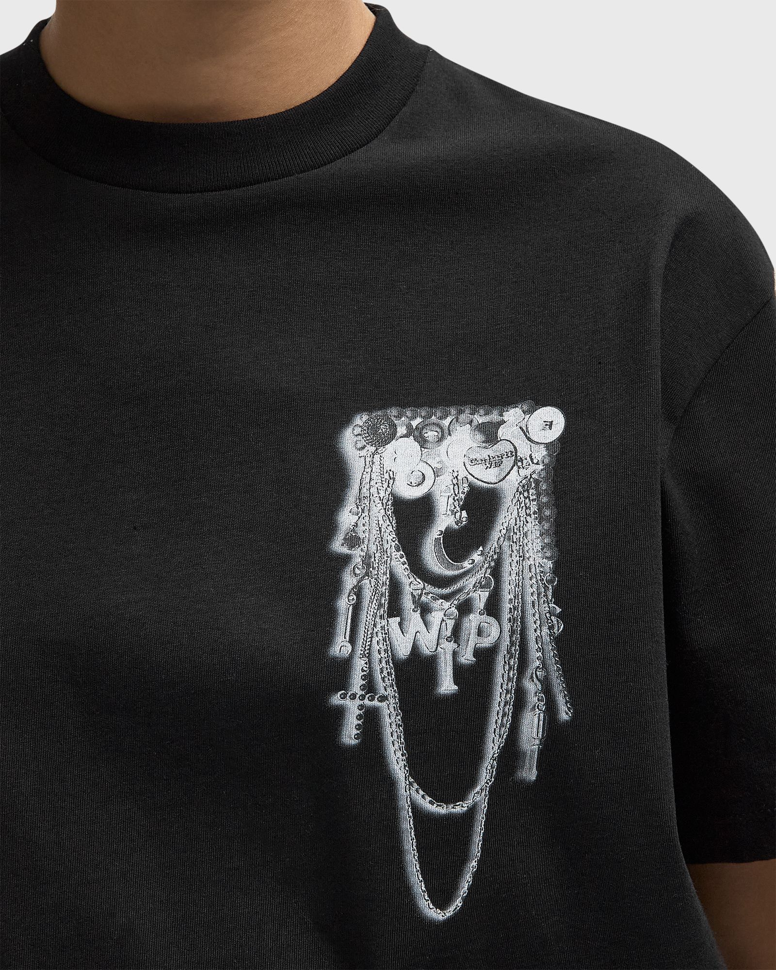 WMNS S/S Inverted Charm Tee