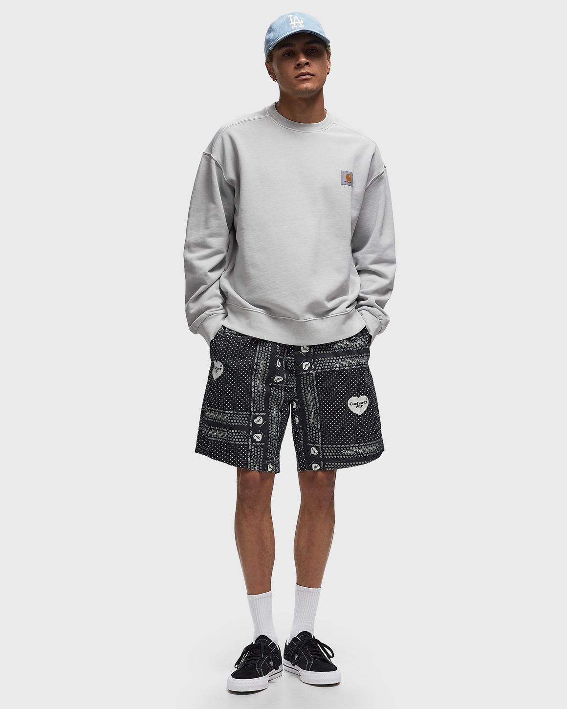 ハーフ・ショートパンツ CARHARTT HEART BANDANA SHORT 4XK869 CARHARTT HEART BANDANA SHORT 4XK869 (Carhartt/ハーフ