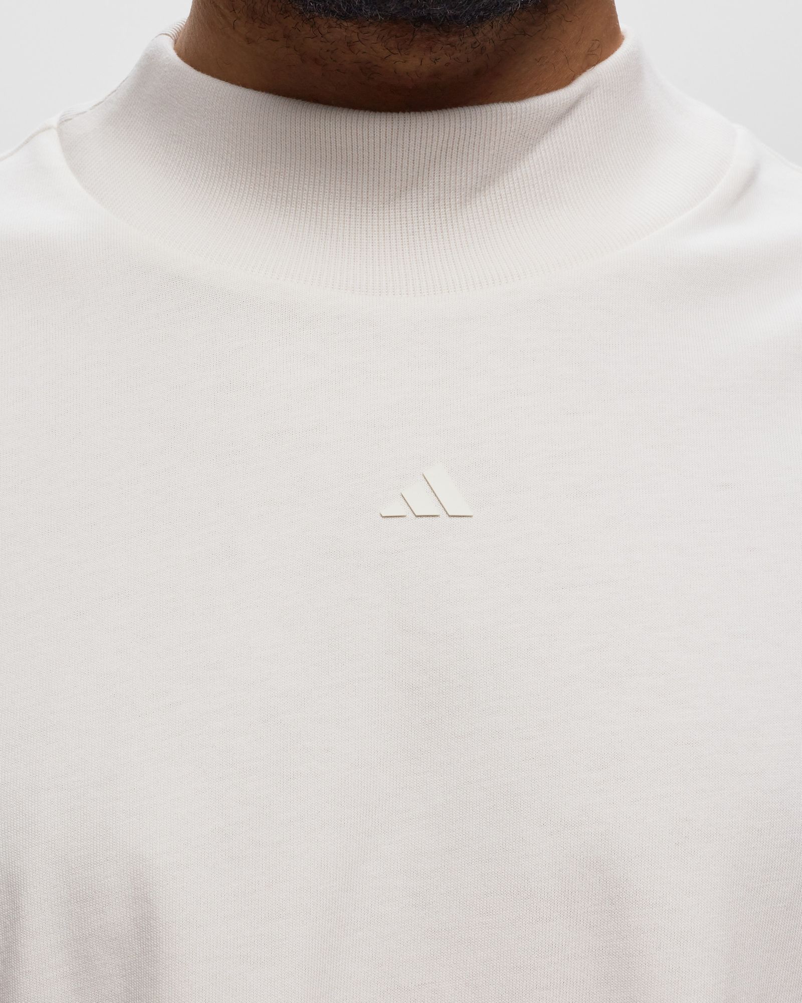 BASKETBALL LONG SLEEVE TEE