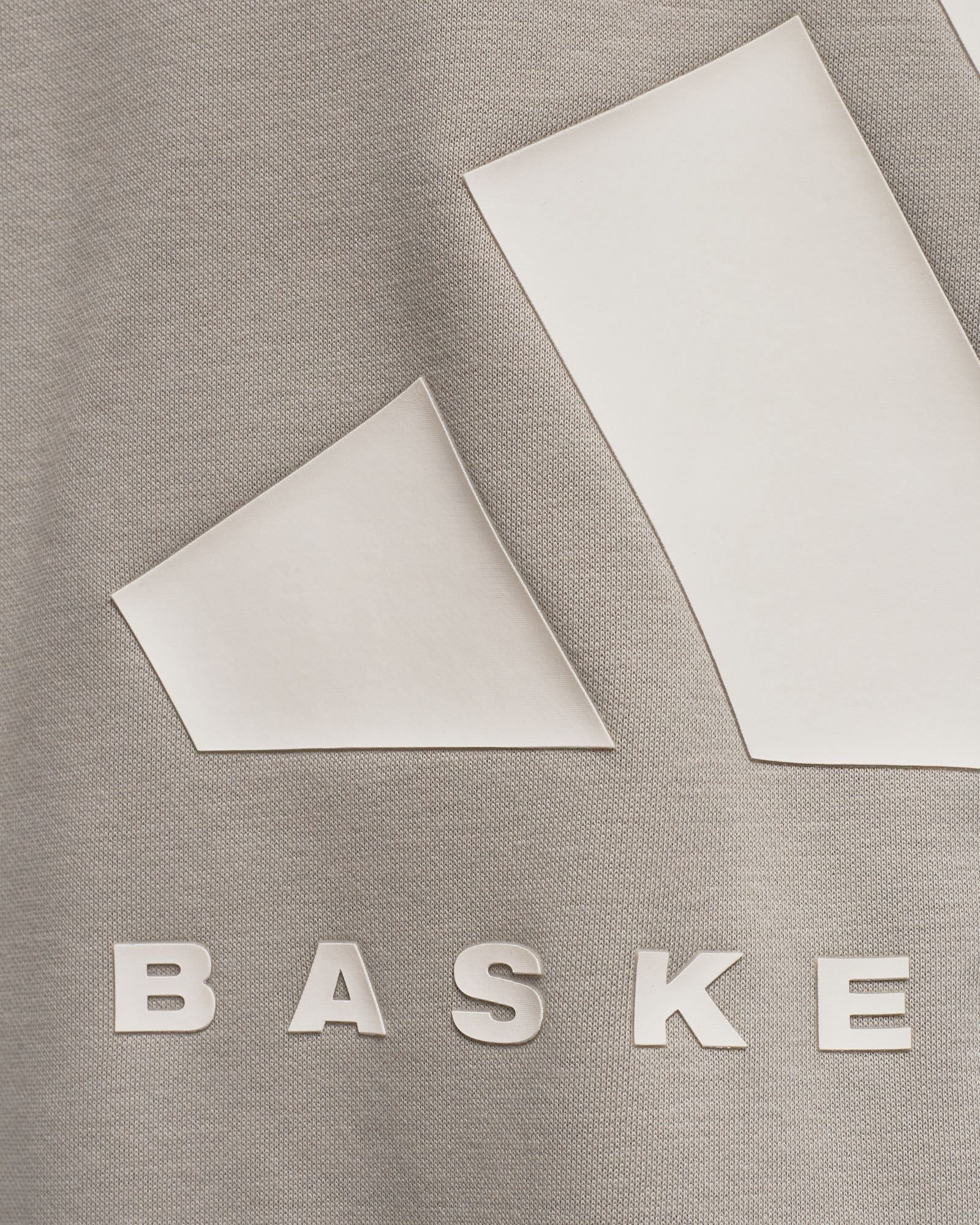 BASKETBALL CREW SWEATSHIRT