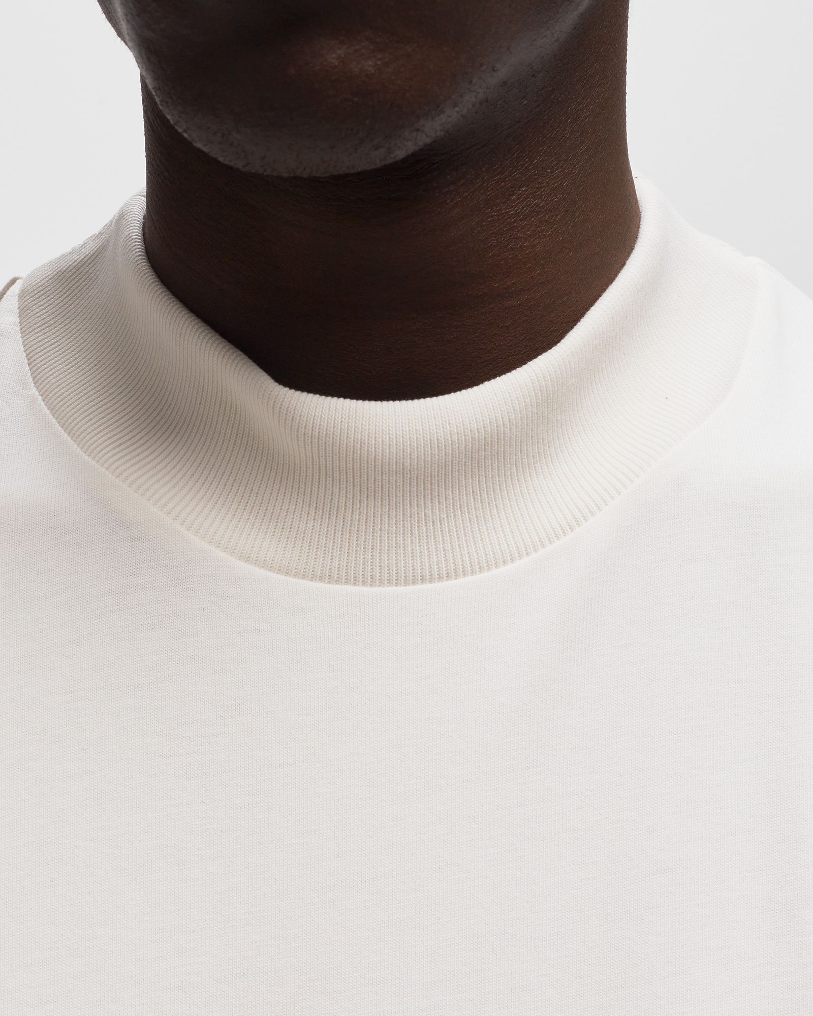 BASKETBALL SLEEVELESS TEE