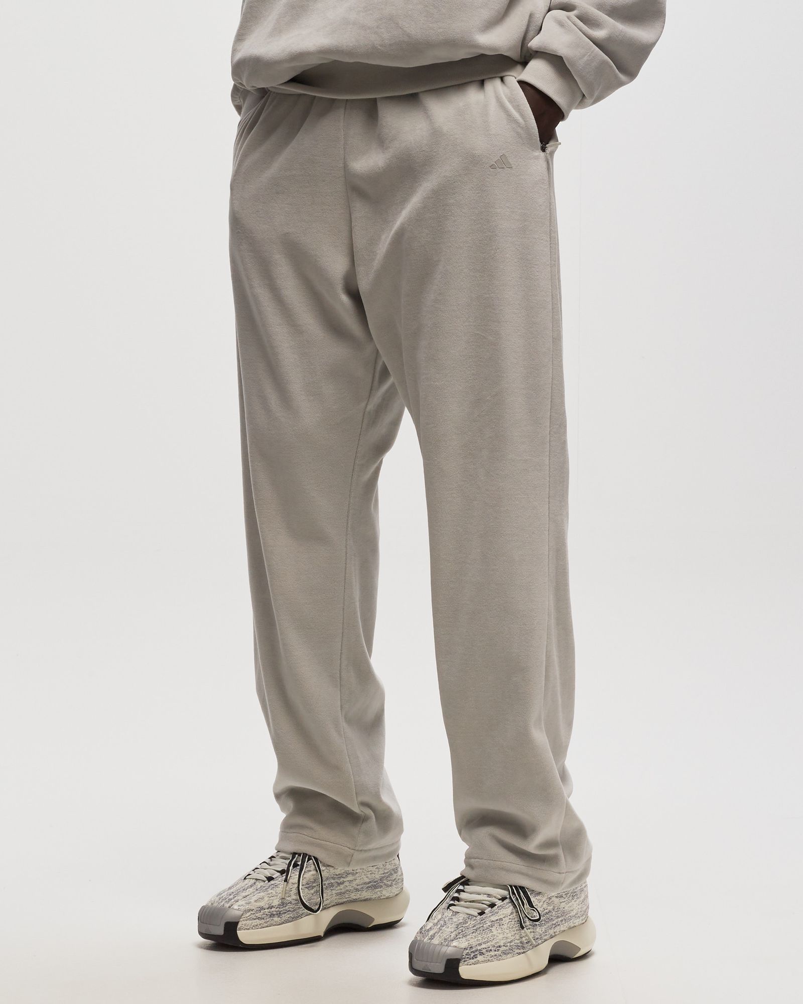 BASKETBALL VELOUR PANTS