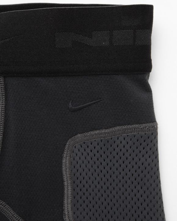 Thumbnail - M NK TCH PRO SHORT LAYER