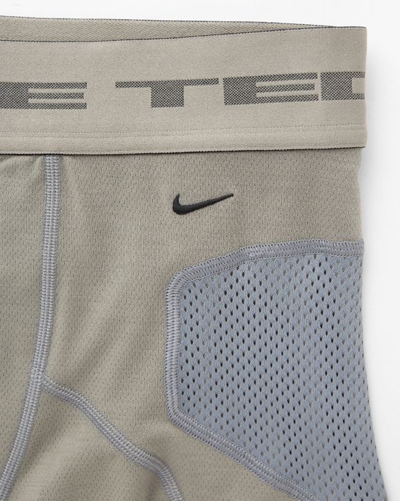 Thumbnail - M NK TCH PRO SHORT LAYER