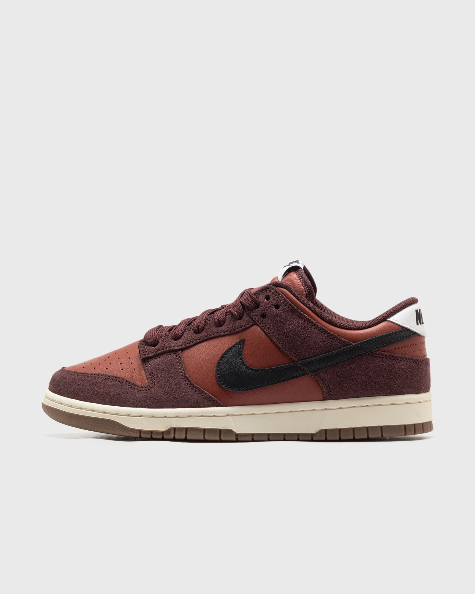 Dunk Low Retro SE