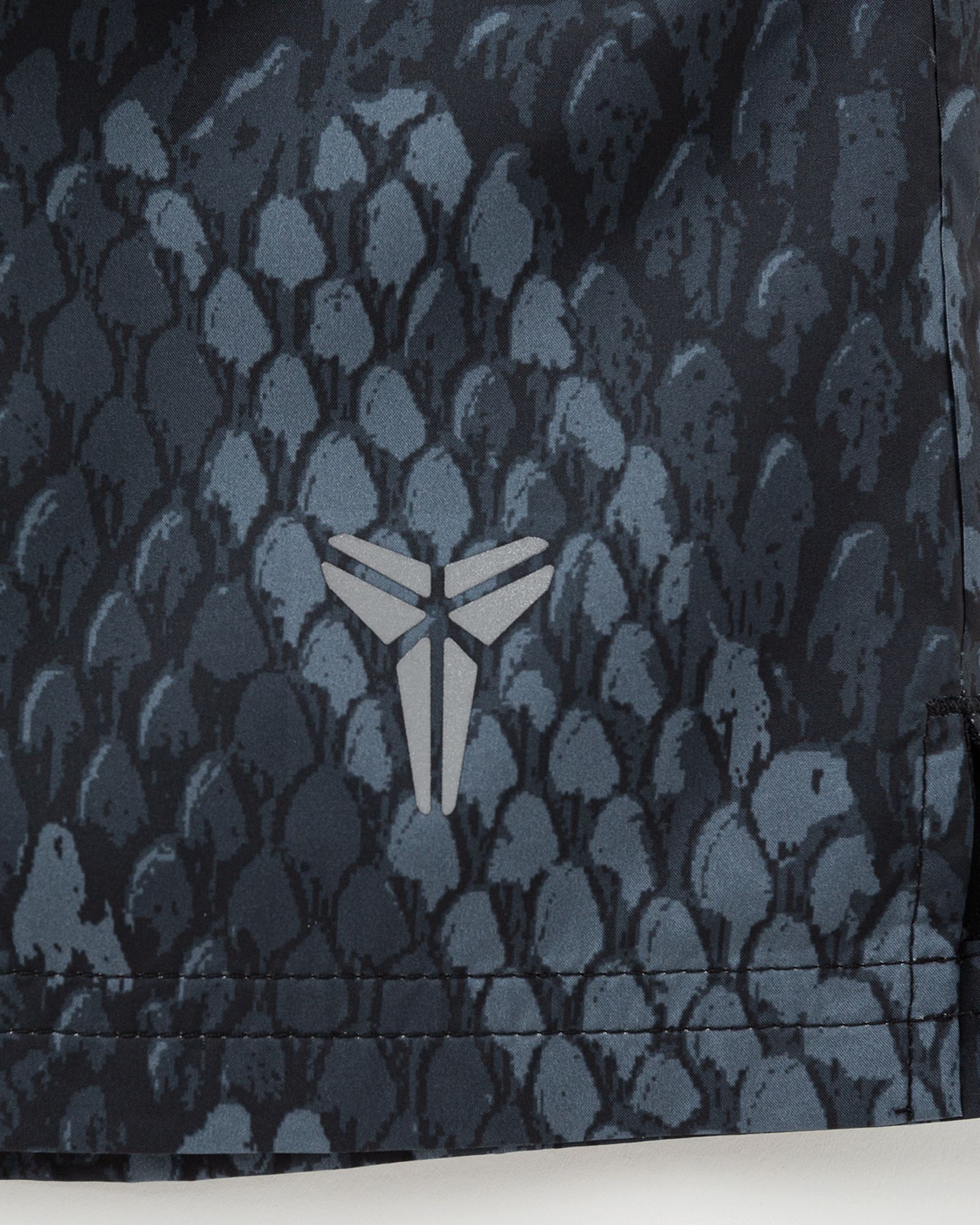 KOBE BRYANT K LT WT WVN SHORT