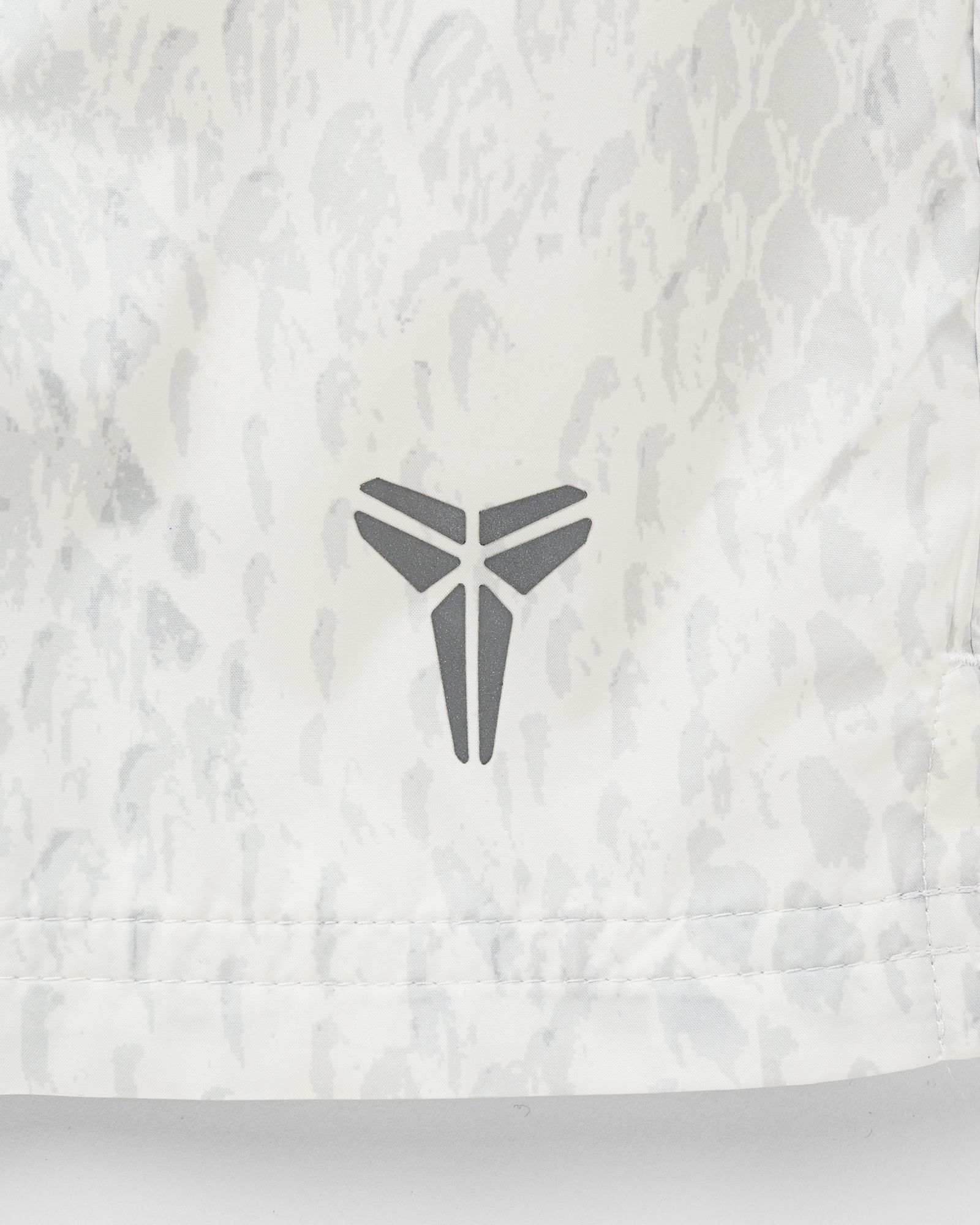 KOBE BRYANT K LT WT WVN SHORT