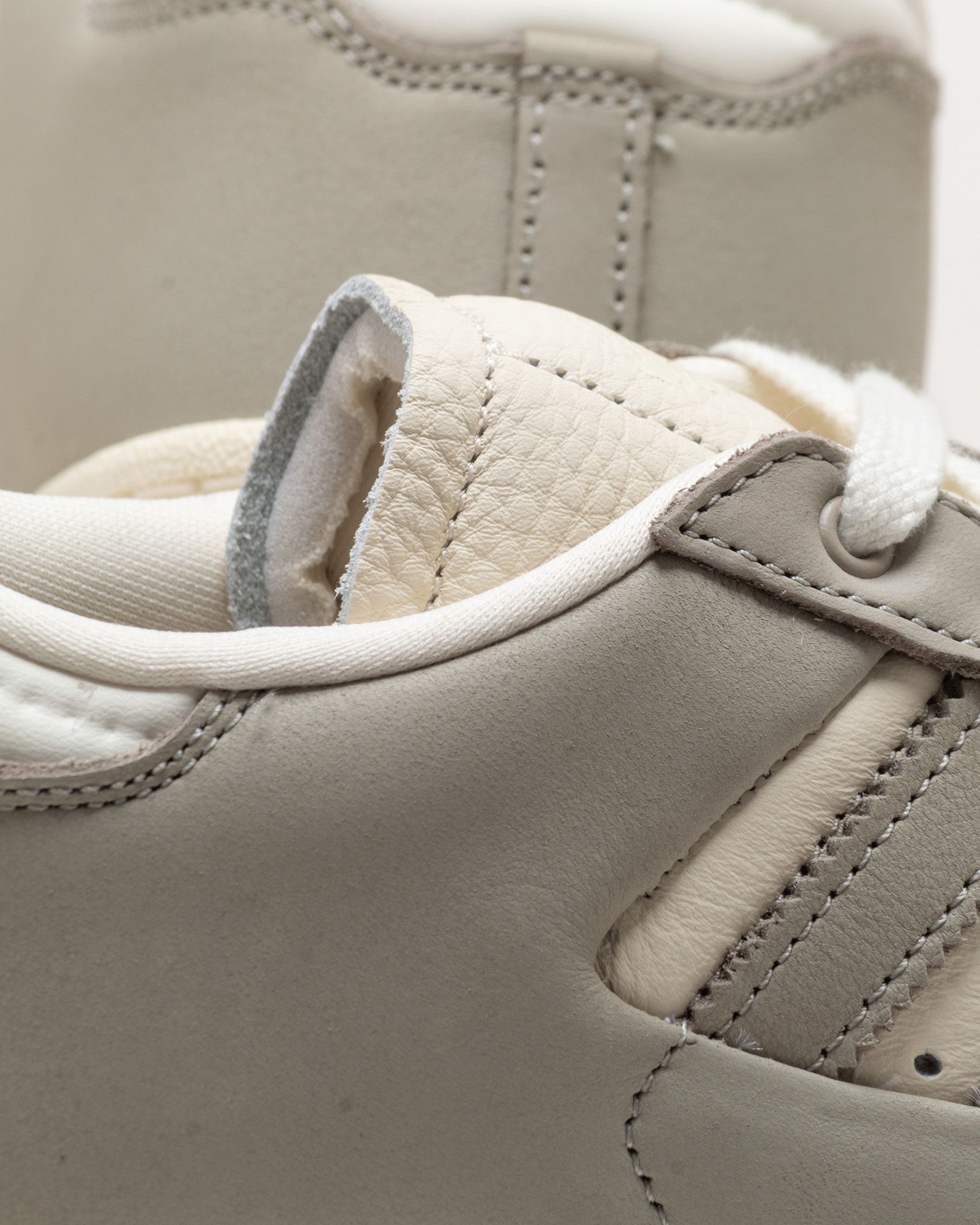 CENTENNIAL 85 LO 001