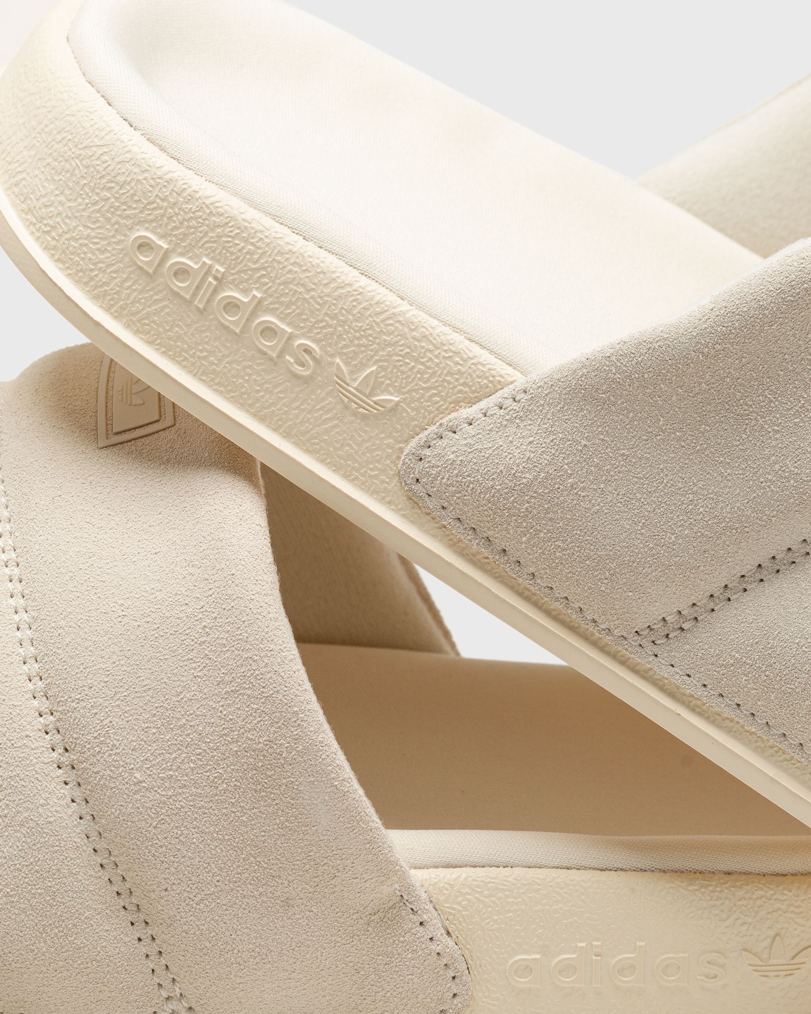 WMNS ADILETTE ESSENTIAL