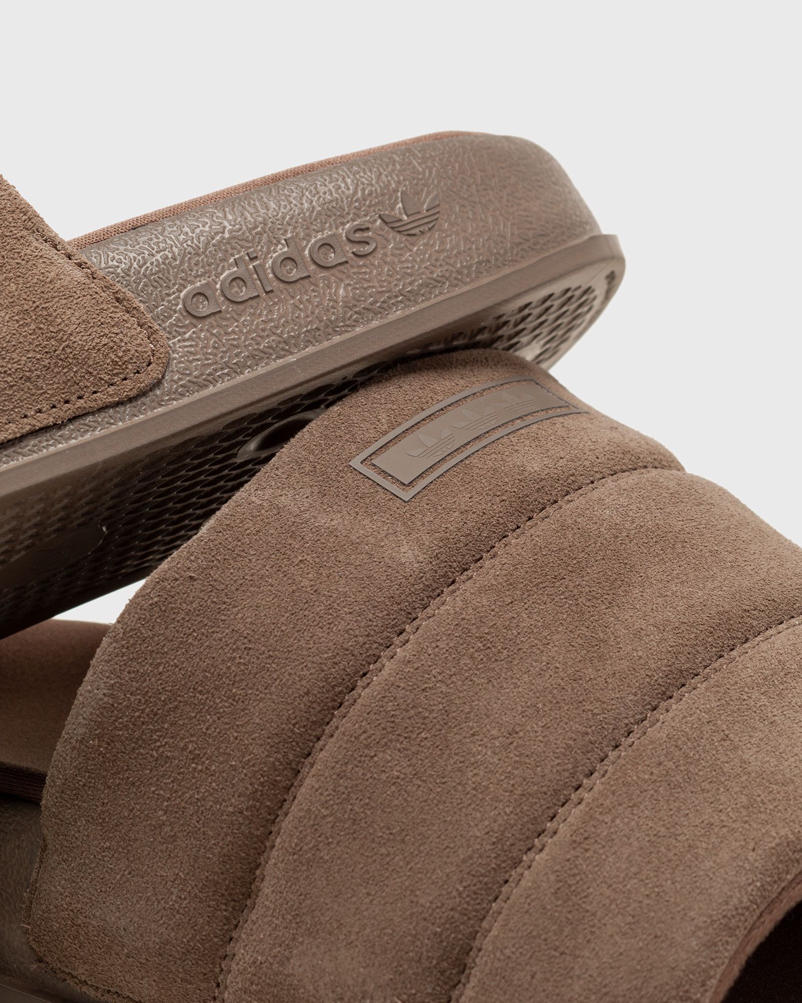 WMNS ADILETTE ESSENTIAL