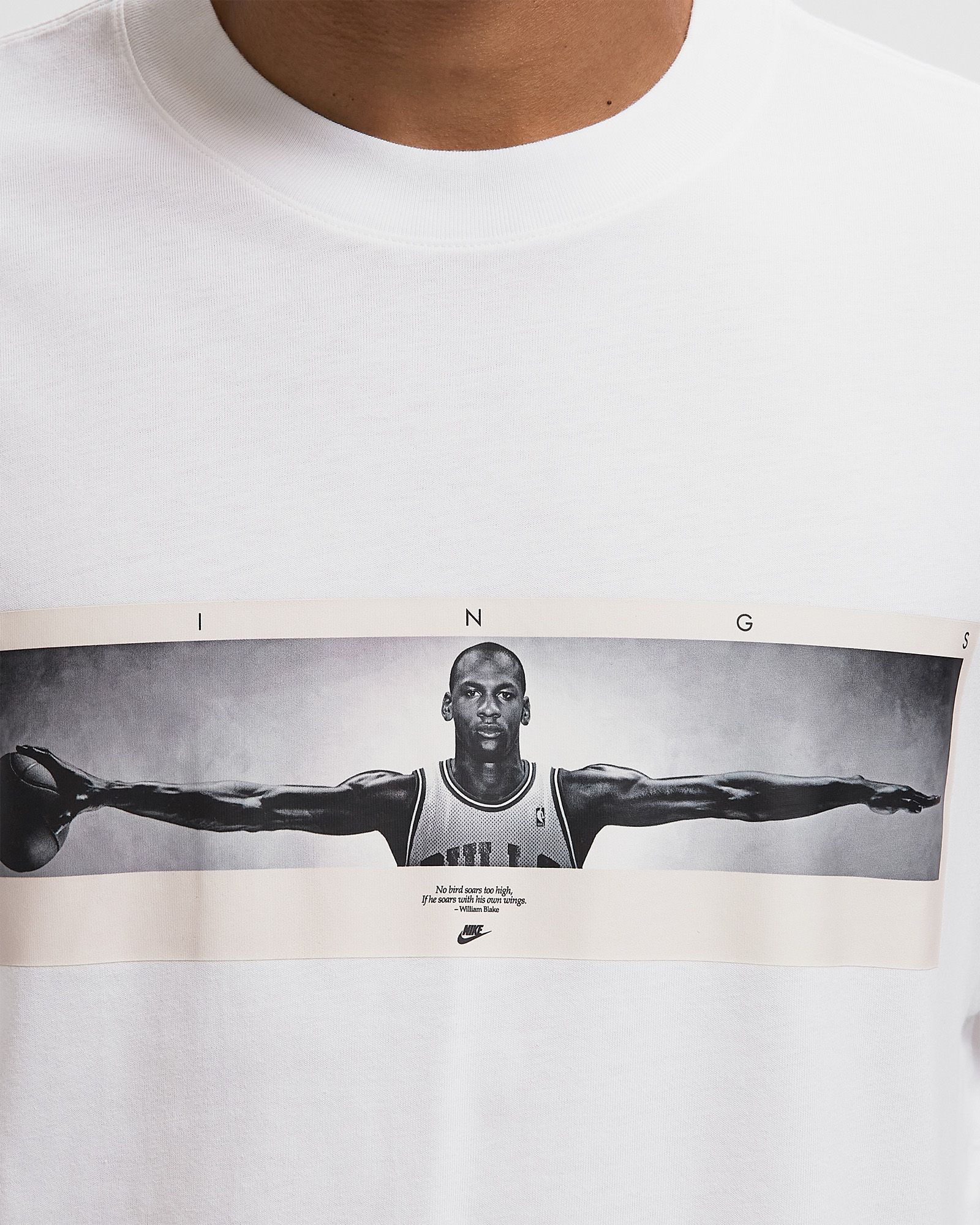 NC WINGS PHOTO SS CREW