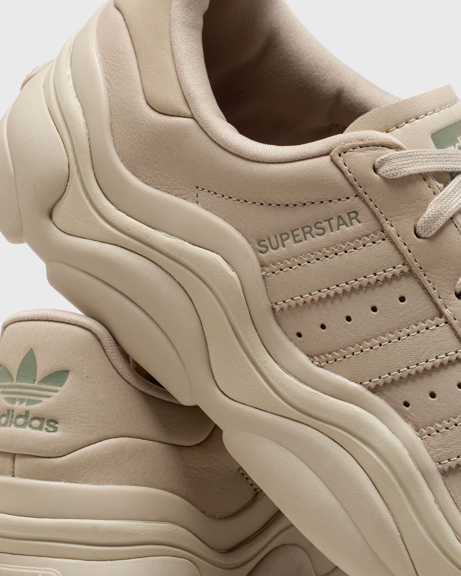 WMNS SUPERSTAR MILLENCON