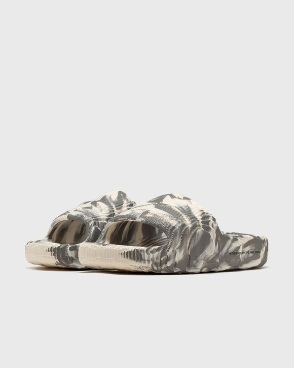 ADILETTE 22