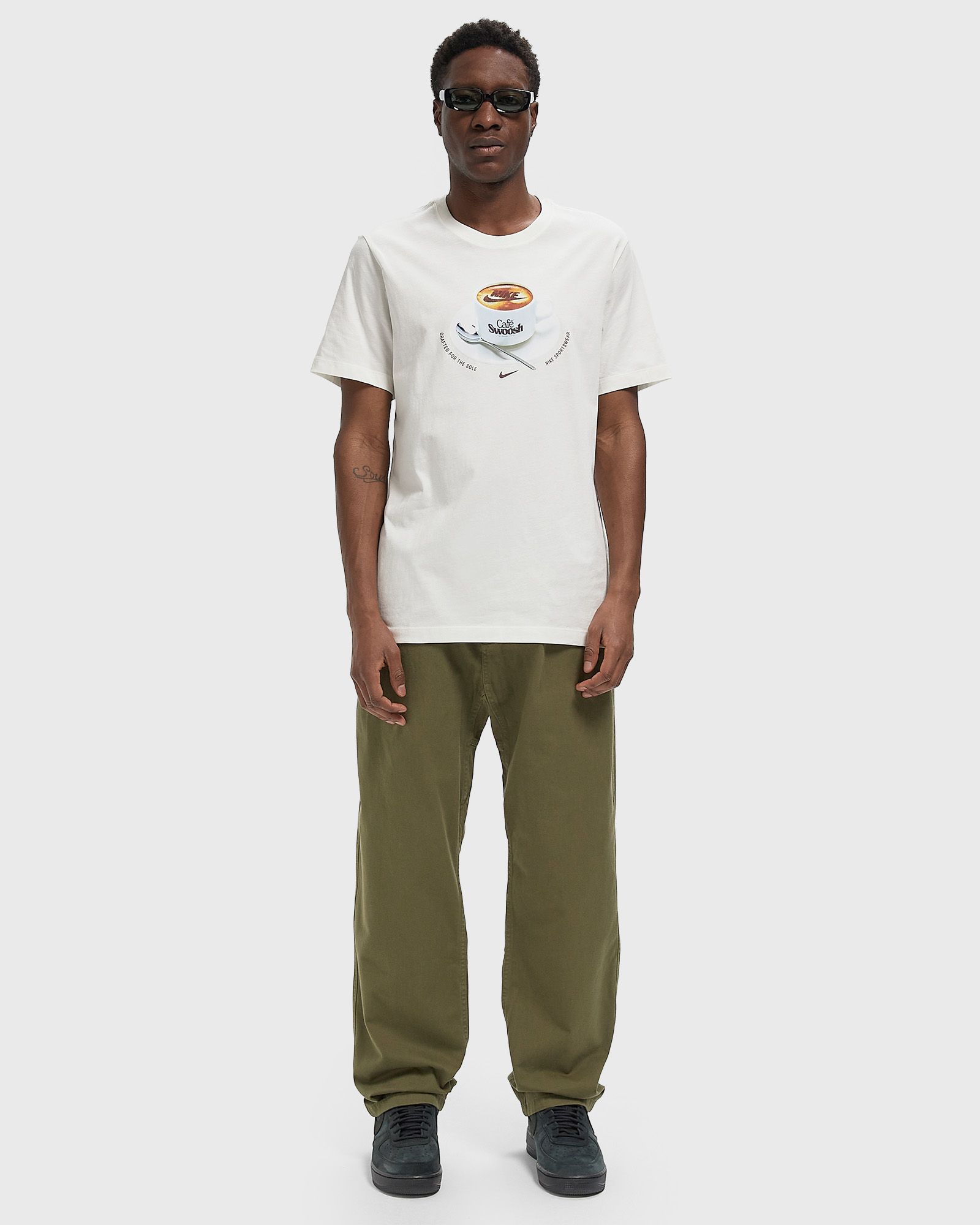 TEE STD CAFE SWOOSH MUG