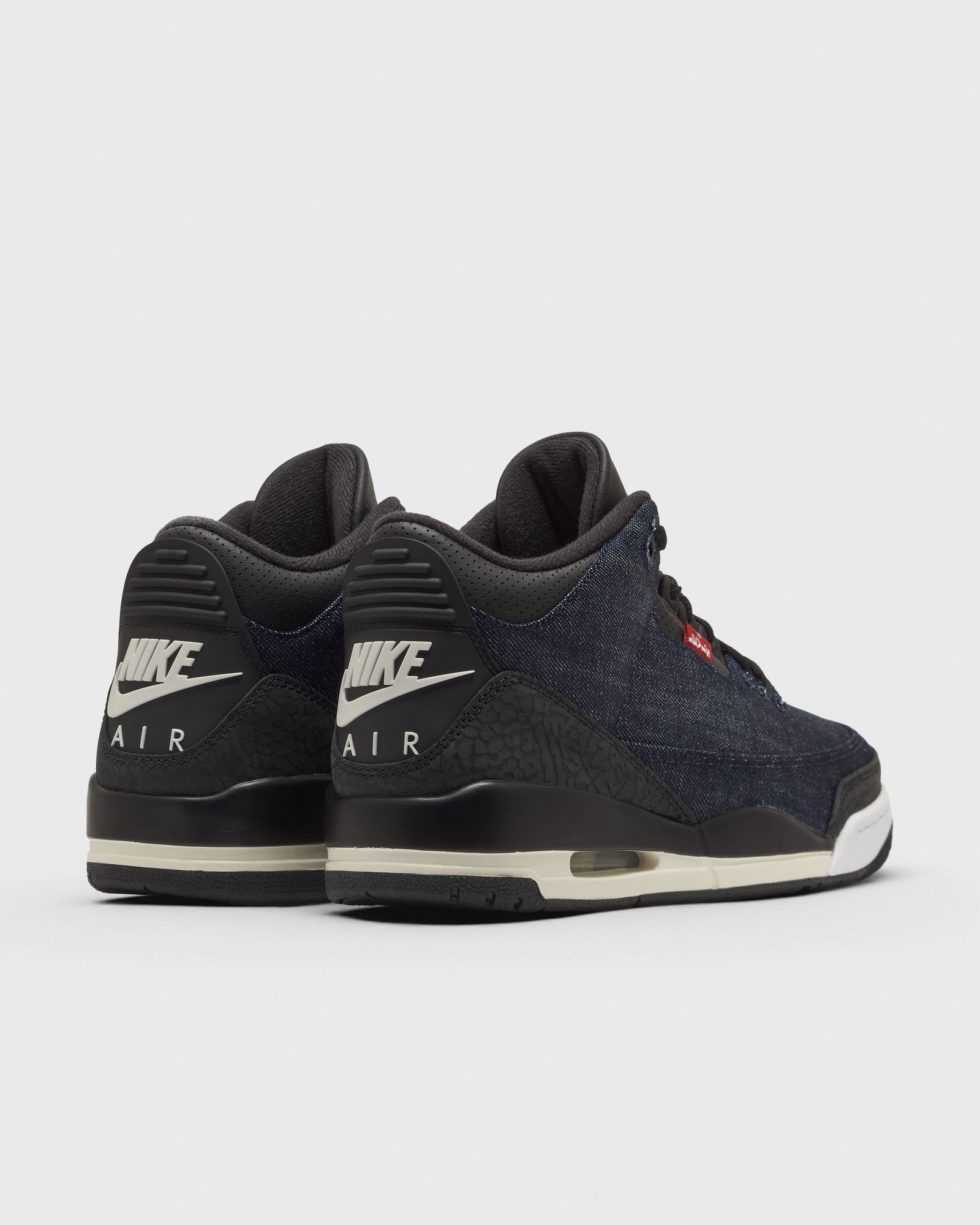 x LEVIS AIR JORDAN 3