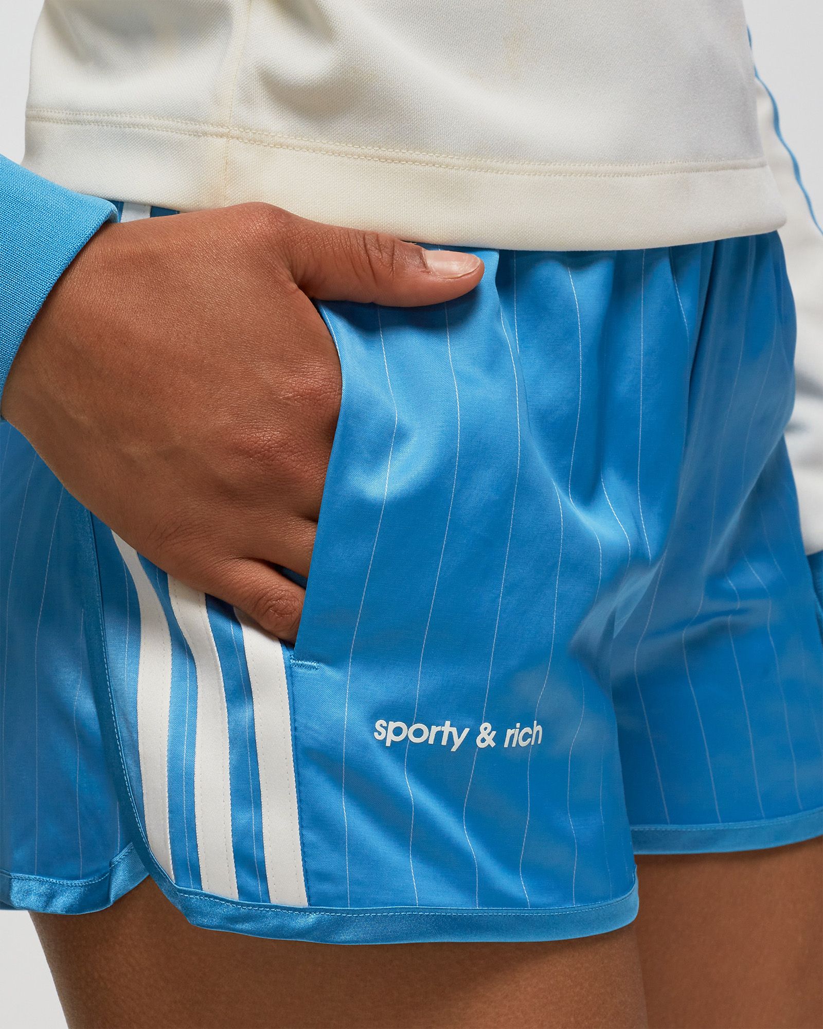Sporty & Rich adidas ショートパンツ 青 Sporty & Rich adidas ショートパンツ 青 アディダス Sporty