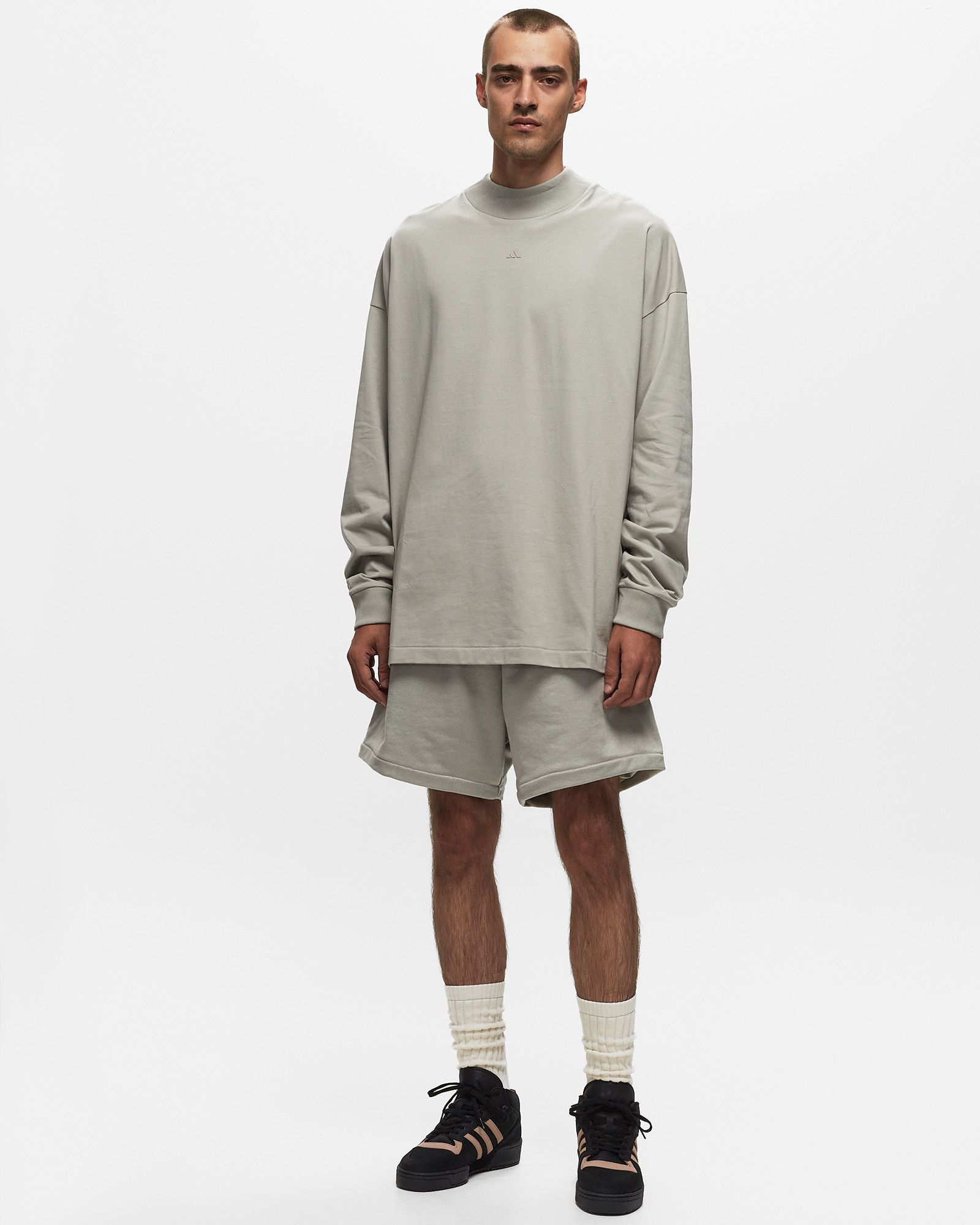 BASKETBALL SUEDED SHORTS