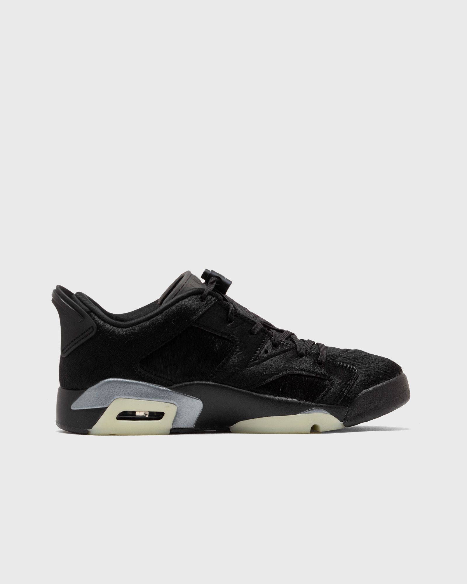 WMNS AIR JORDAN 6 LOW "Blackout"
