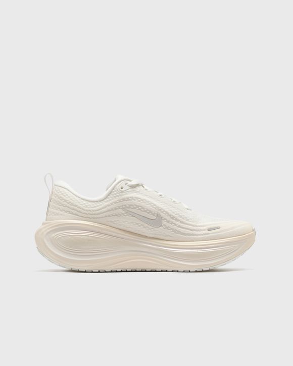 WMNS VOMERO PLUS ESS