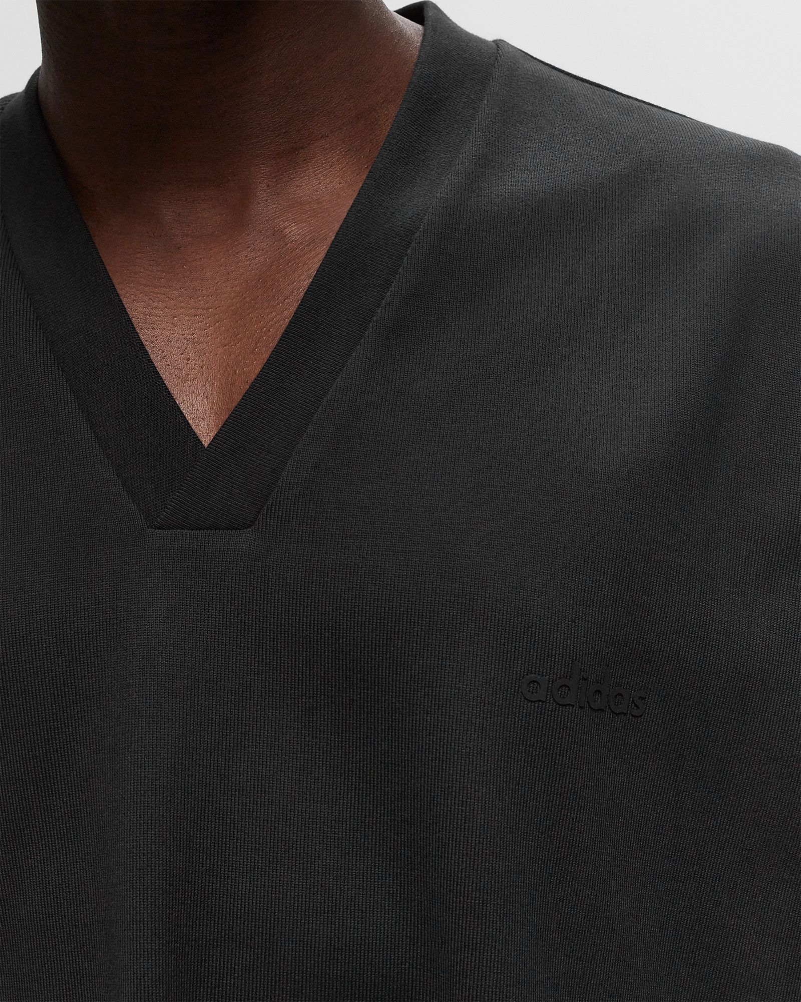 X FEAR OF GOD ATHLETICS V TEE