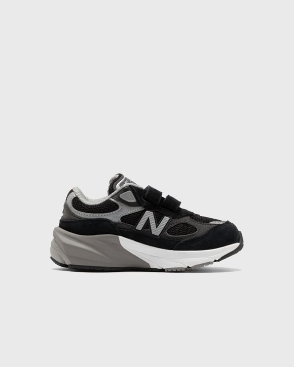 990