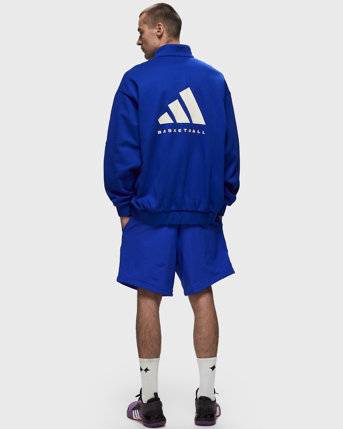 ADIDAS ハスケットホル ハフシッフ スウェットシャツ IW1624 eyJidWNrZXQiOiJic3RuLWltYWdlLX