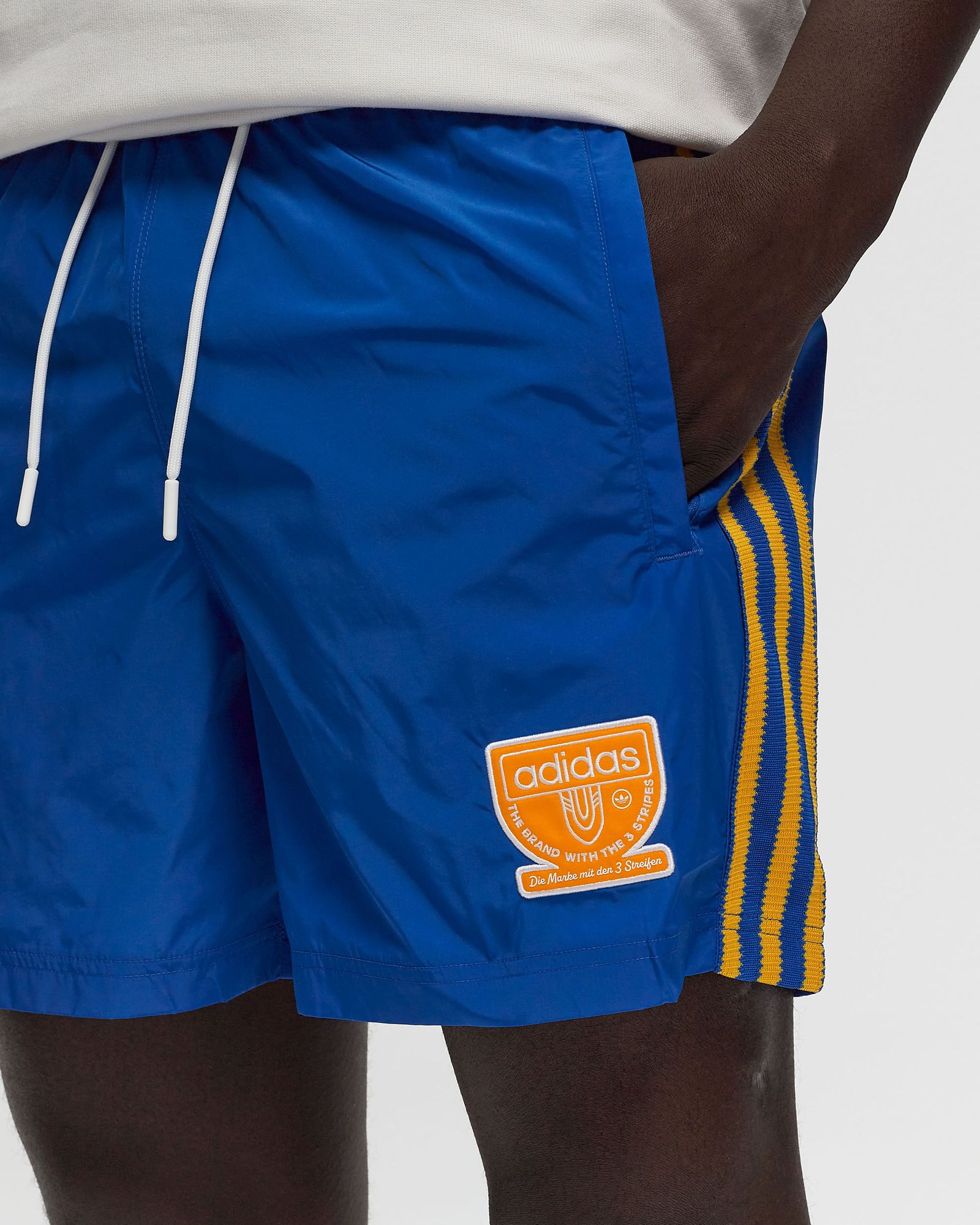 GRAPHICS SPRINTER SHORTS