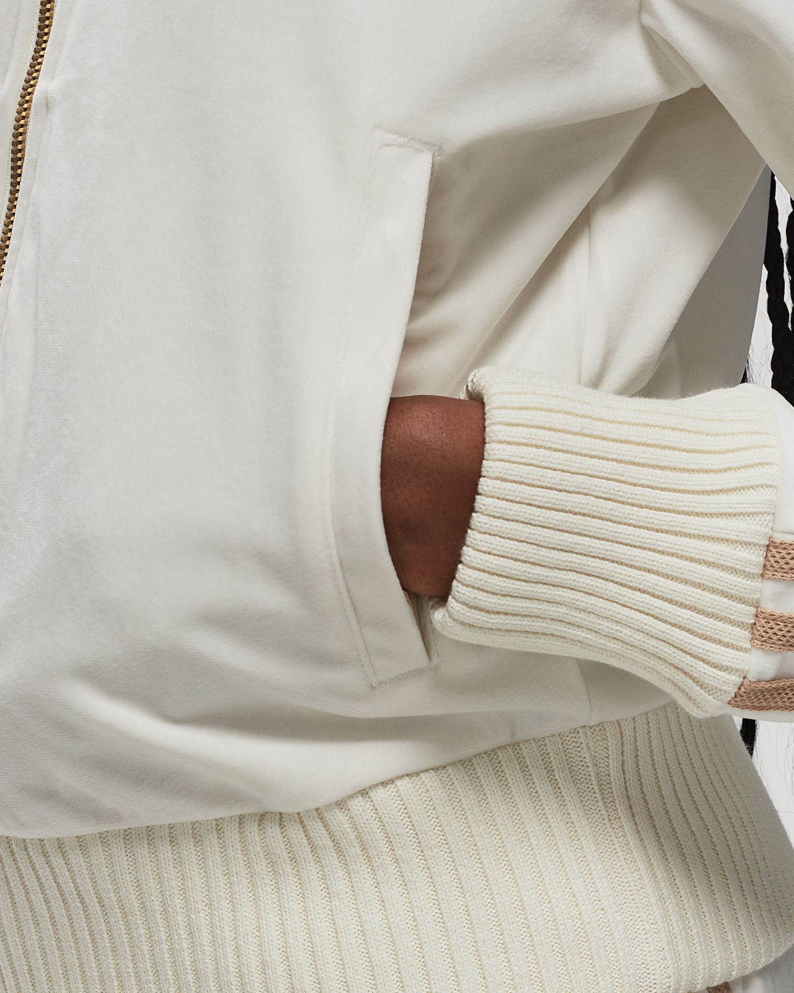 WMNS VELVET TRACK TOP